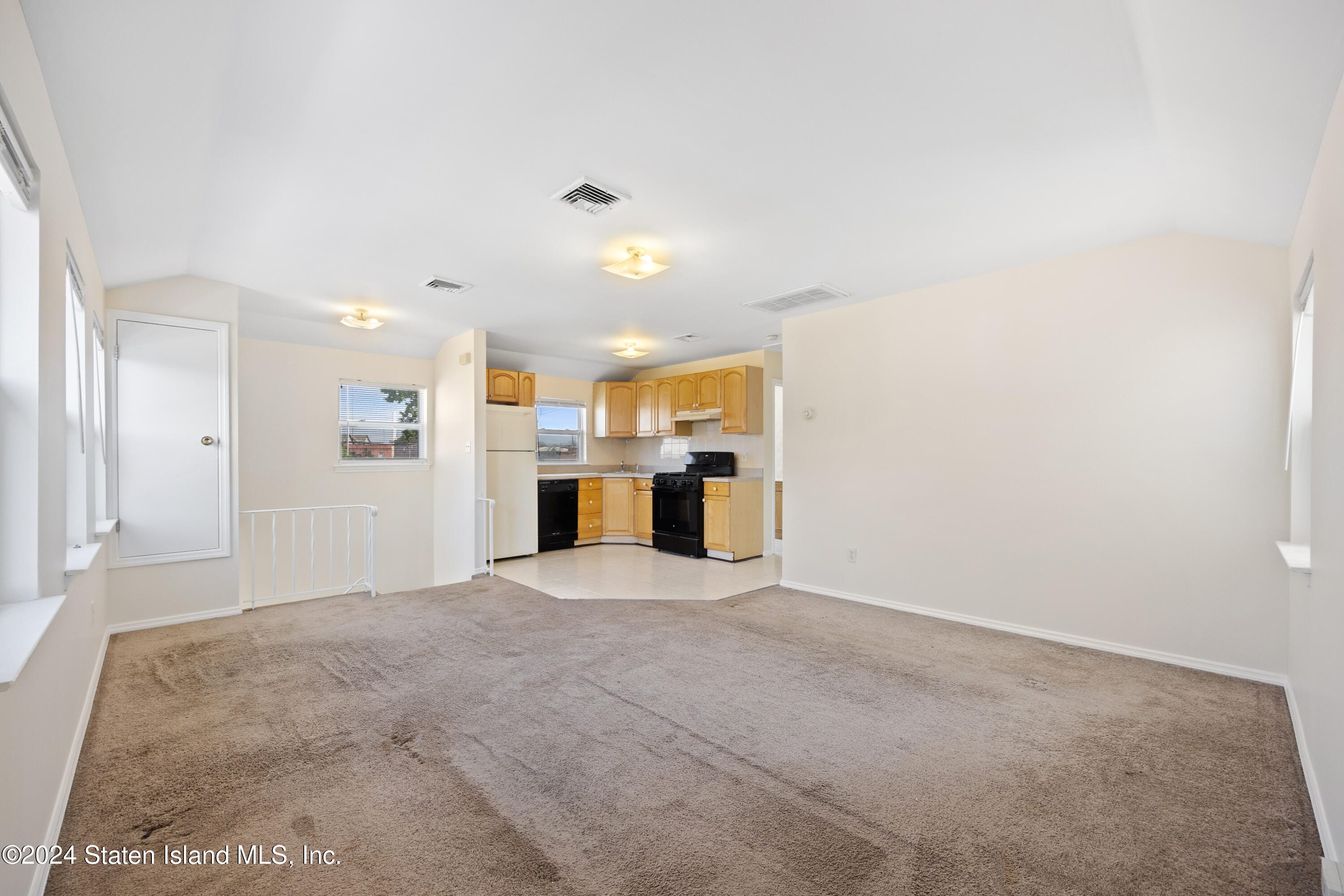 46 Olympia Boulevard, Staten Island, NY, 10305 image 12