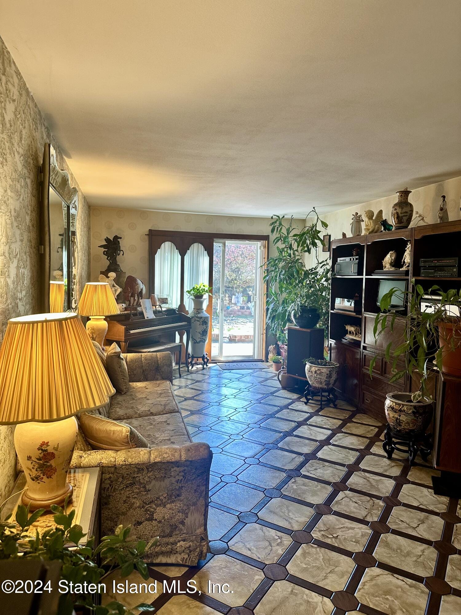 139 Steinway Avenue Image 5