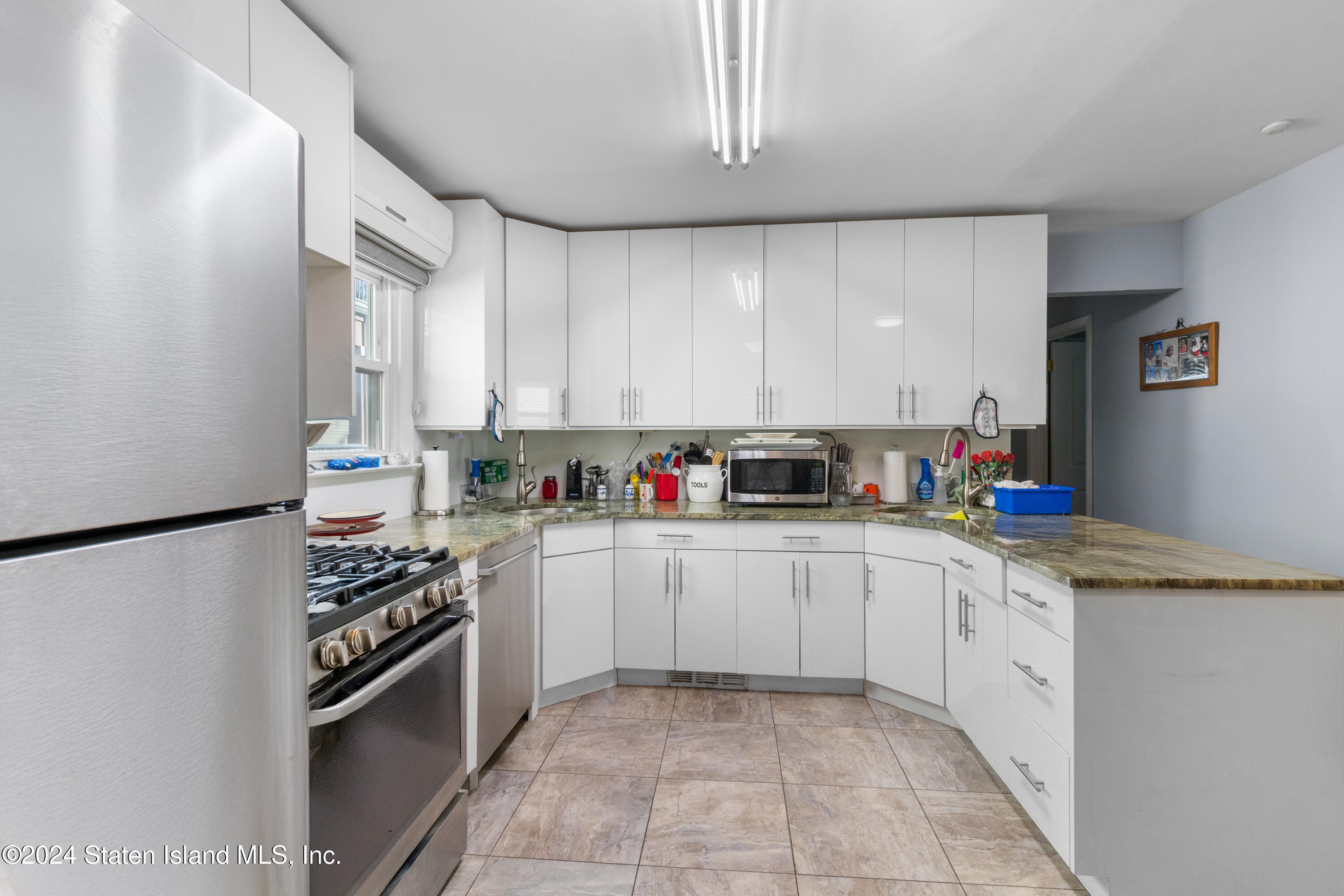 453 Willowbrook Road Image 5