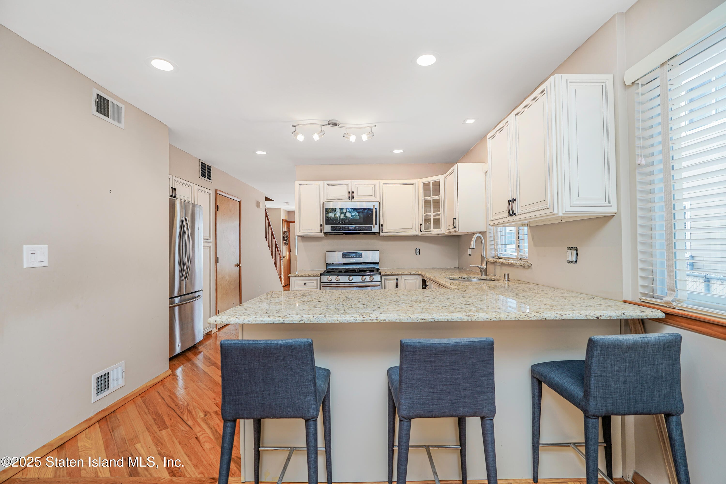 45 Vanessa Lane, Staten Island, NY, 10312 image 11