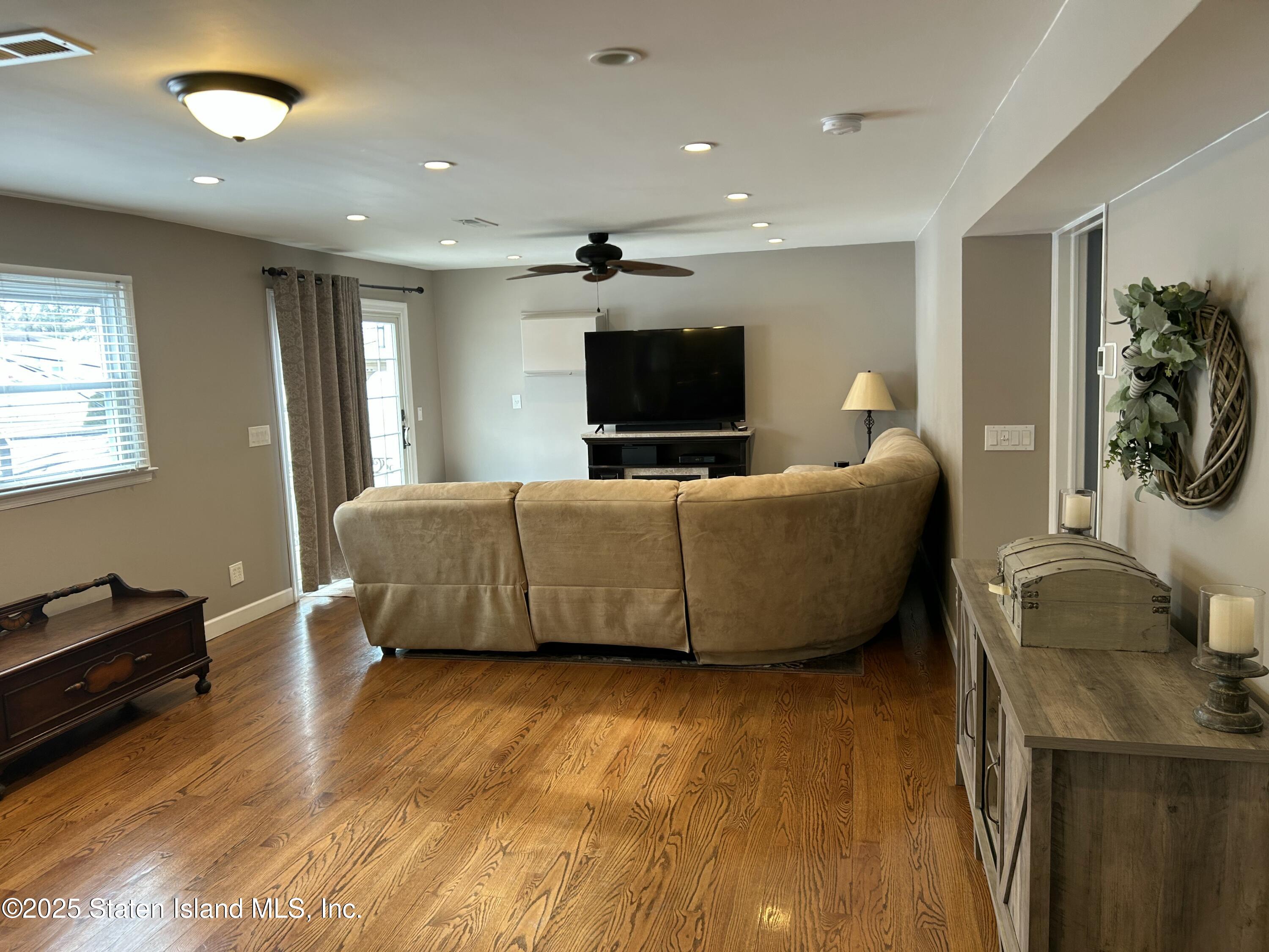 66 Florence Place, Staten Island, NY, 10309 image 24