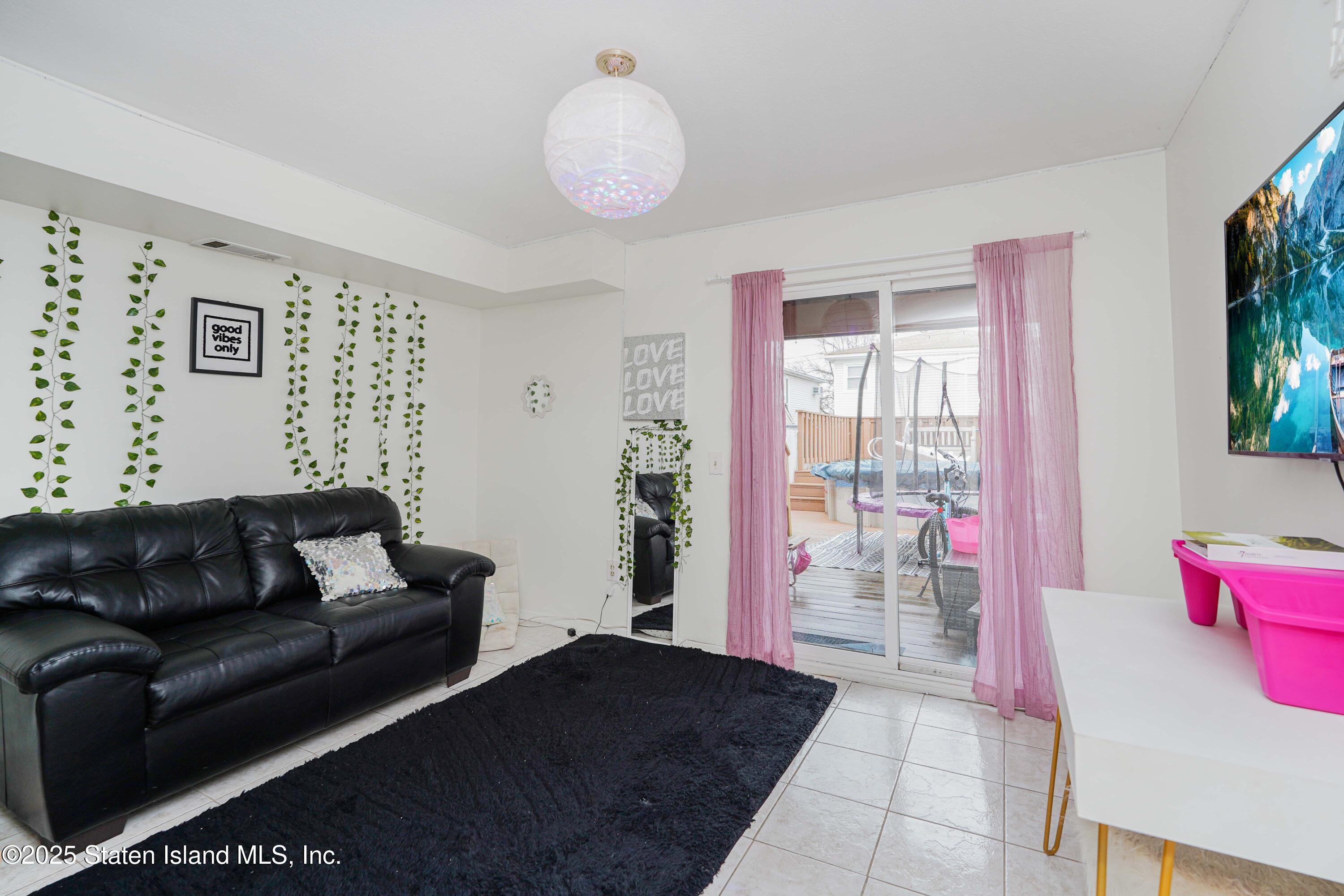 45 Elkhart Street Image 4