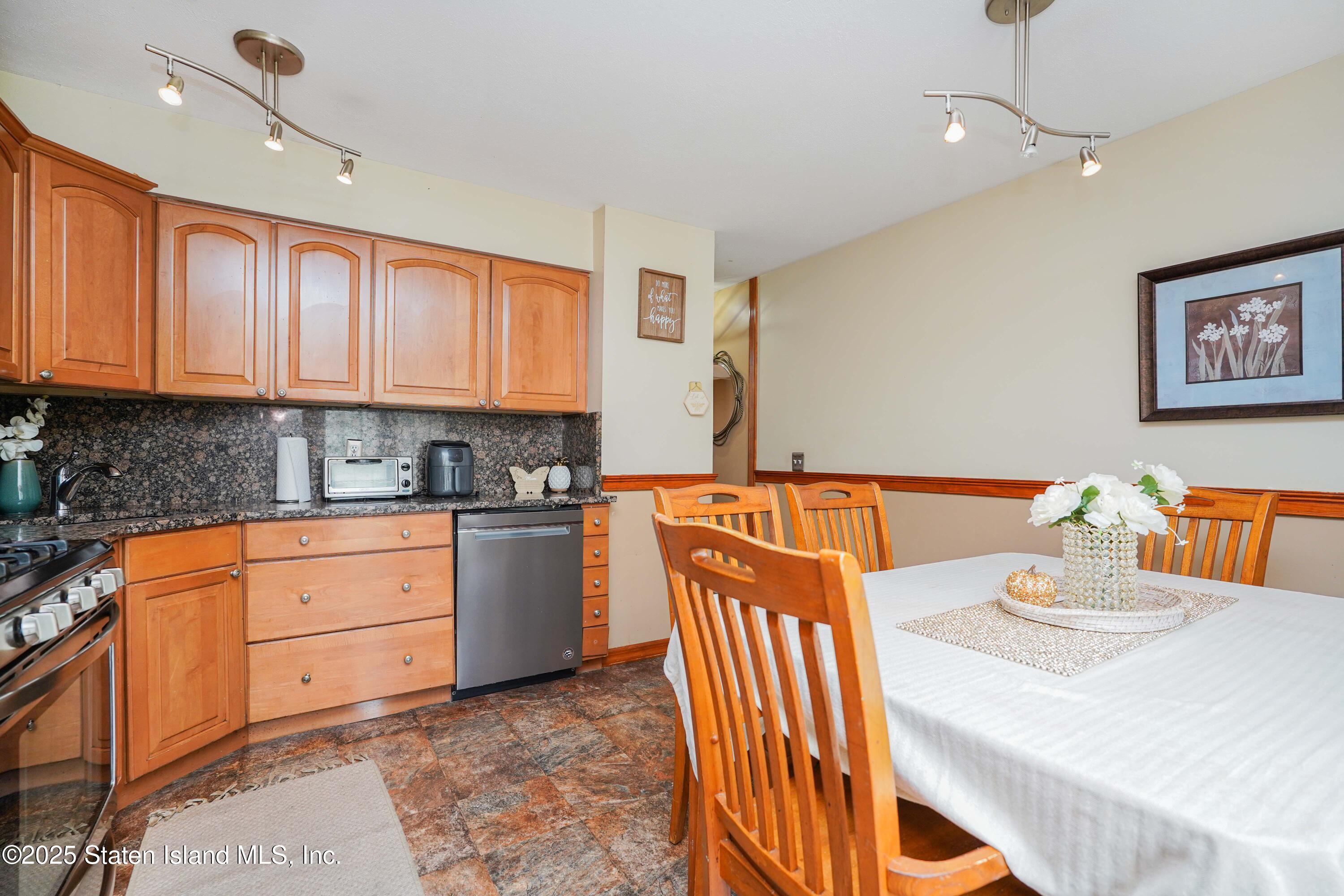 45 Elkhart Street, Staten Island, NY, 10308 image 13