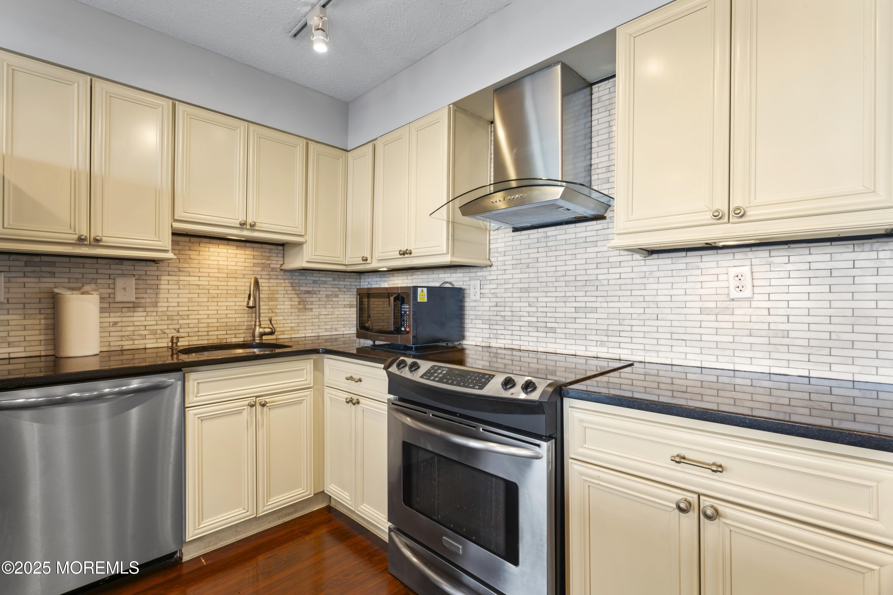 1 Scenic Drive 306, Highlands, NJ, 07732 image 6