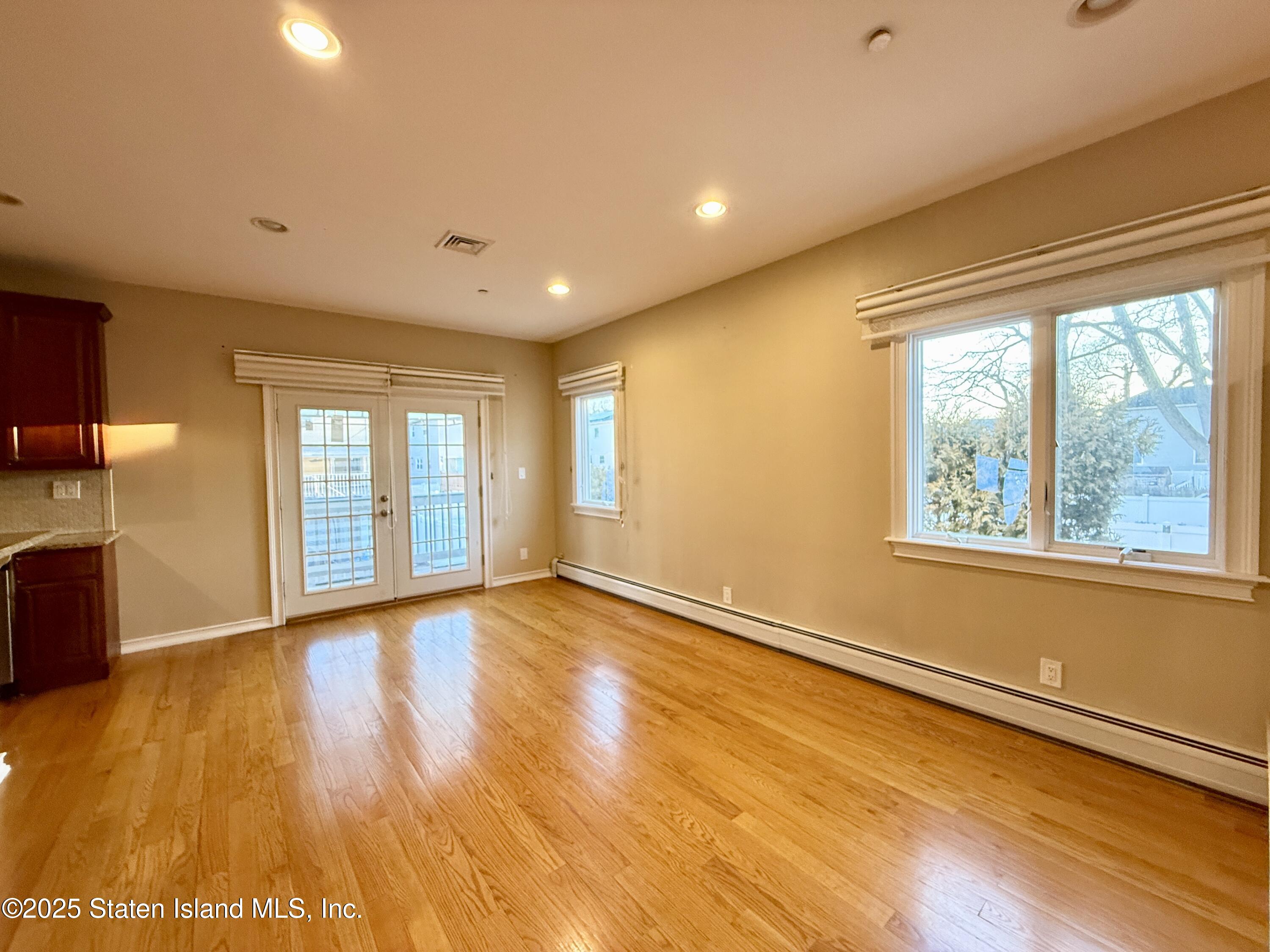 24 Lyman Avenue Image 5