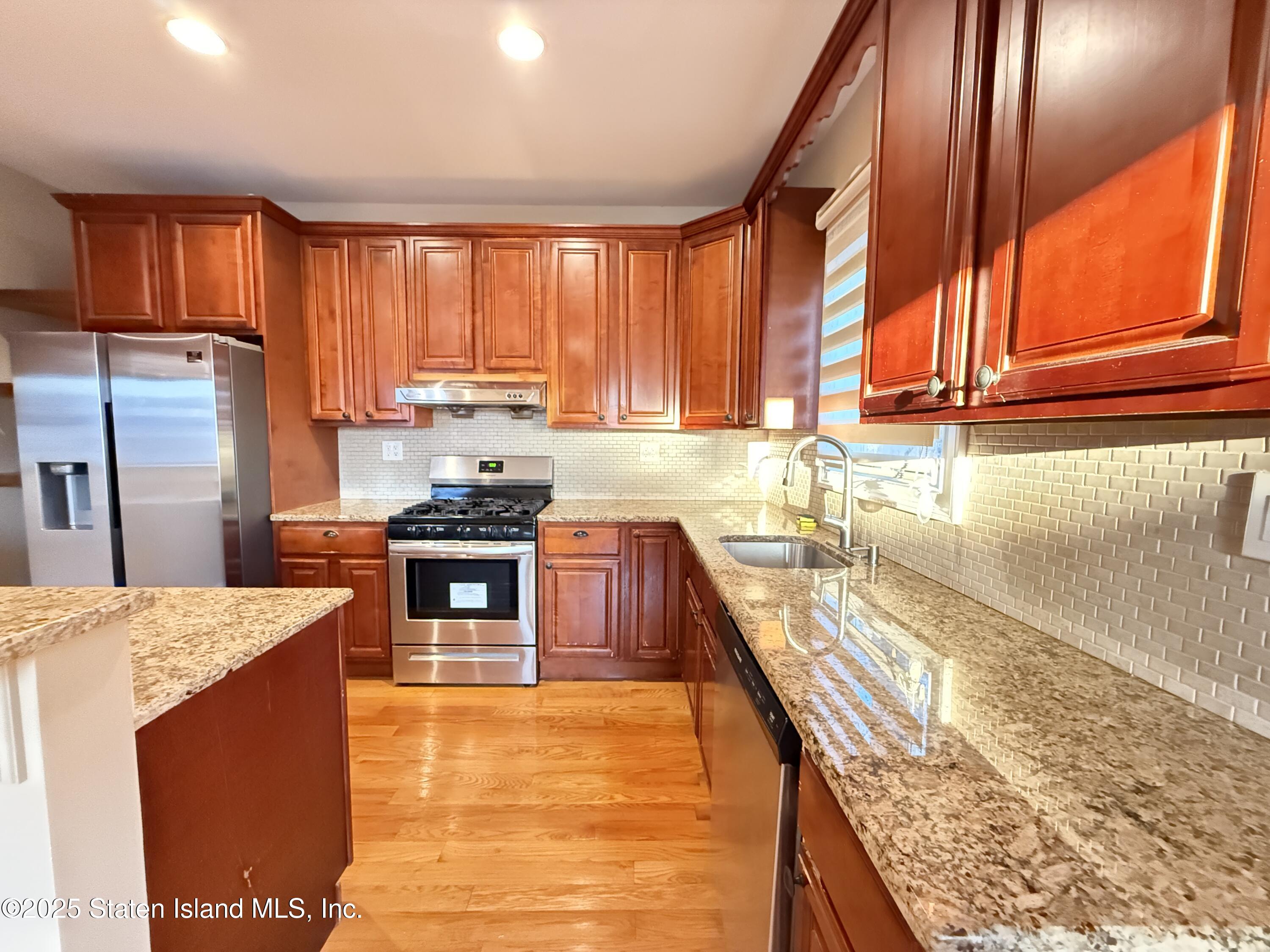 24 Lyman Avenue, Staten Island, NY, 10305 image 7