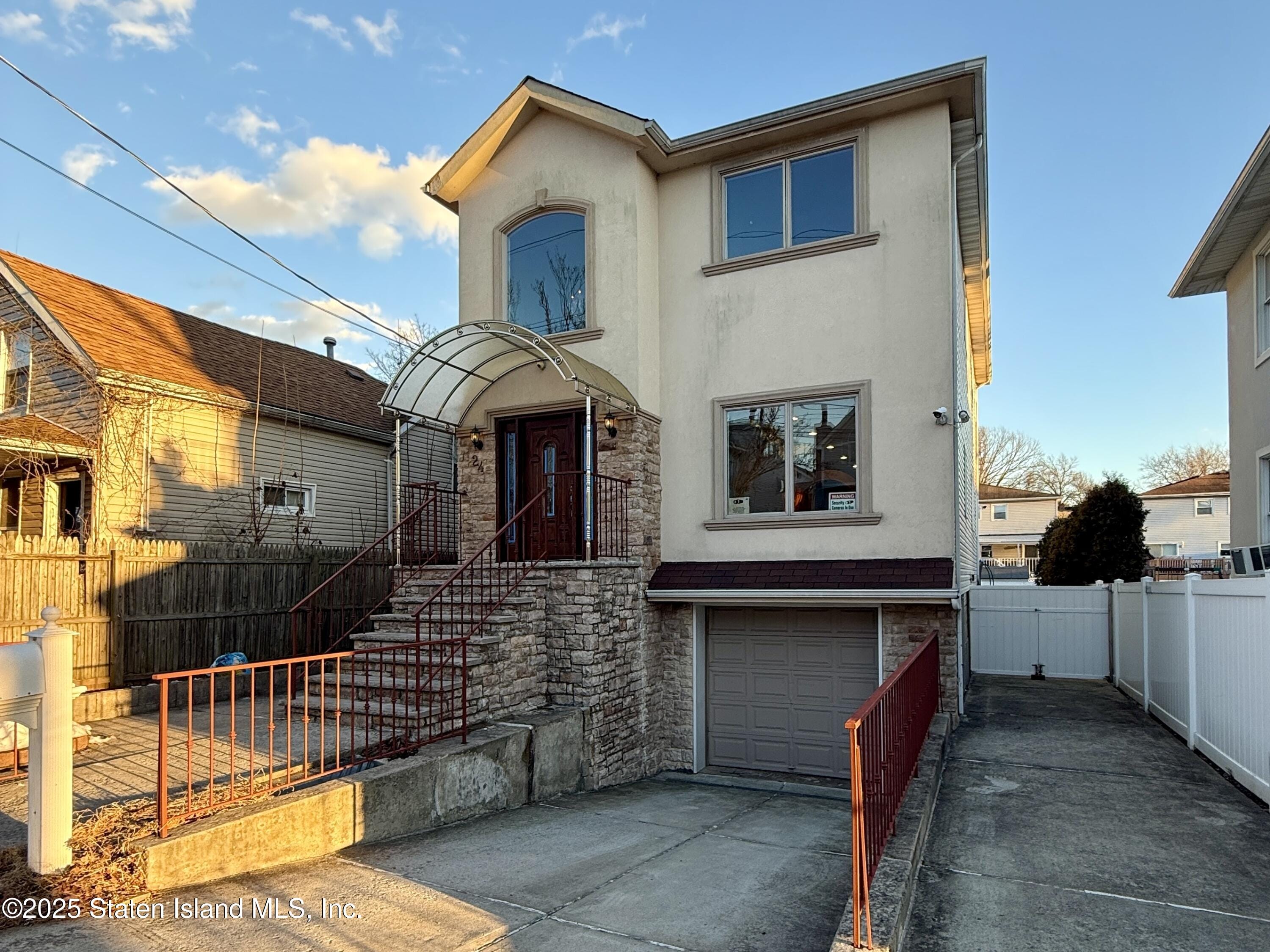 24 Lyman Avenue Image 1