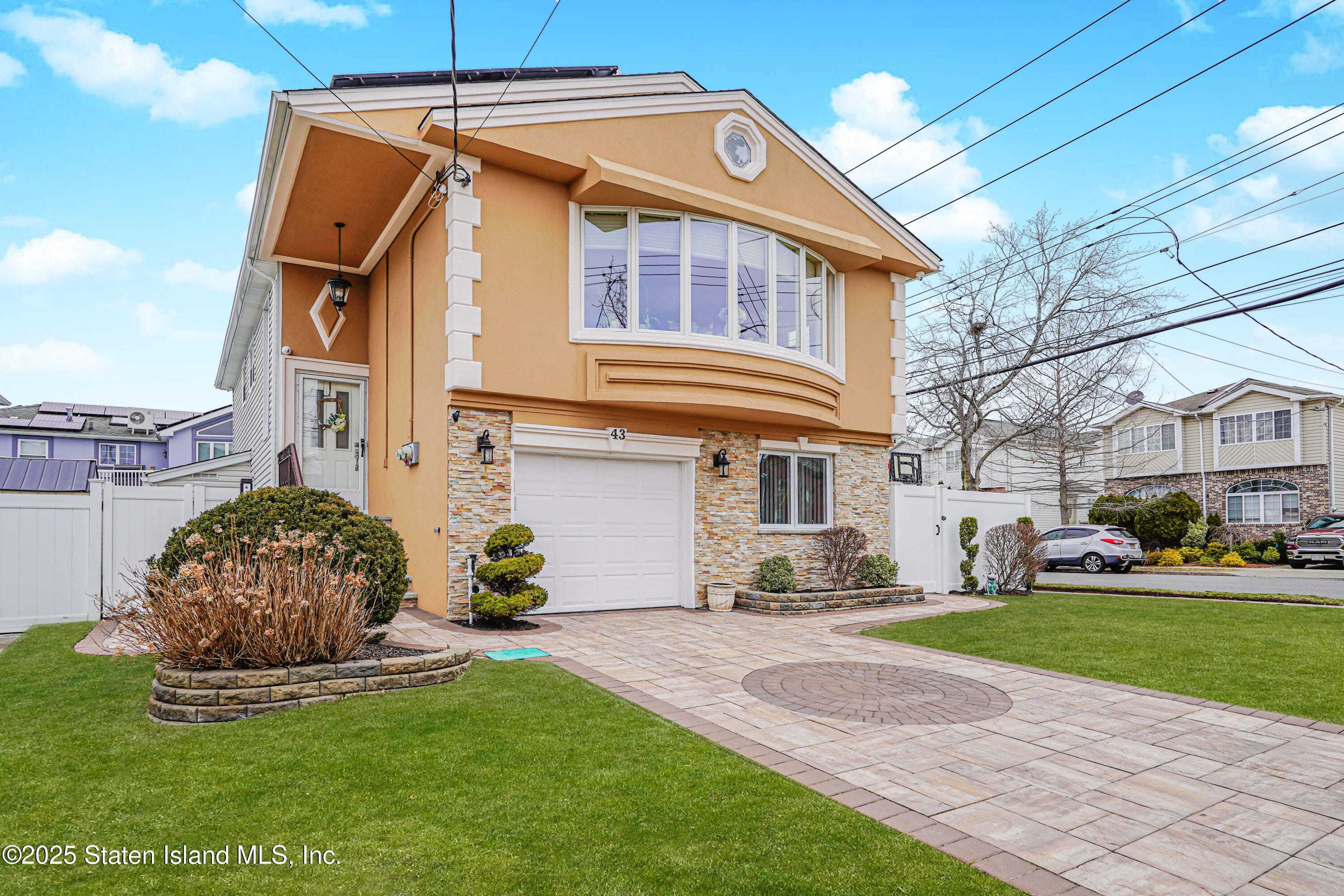 43 Rivington Avenue Image 3