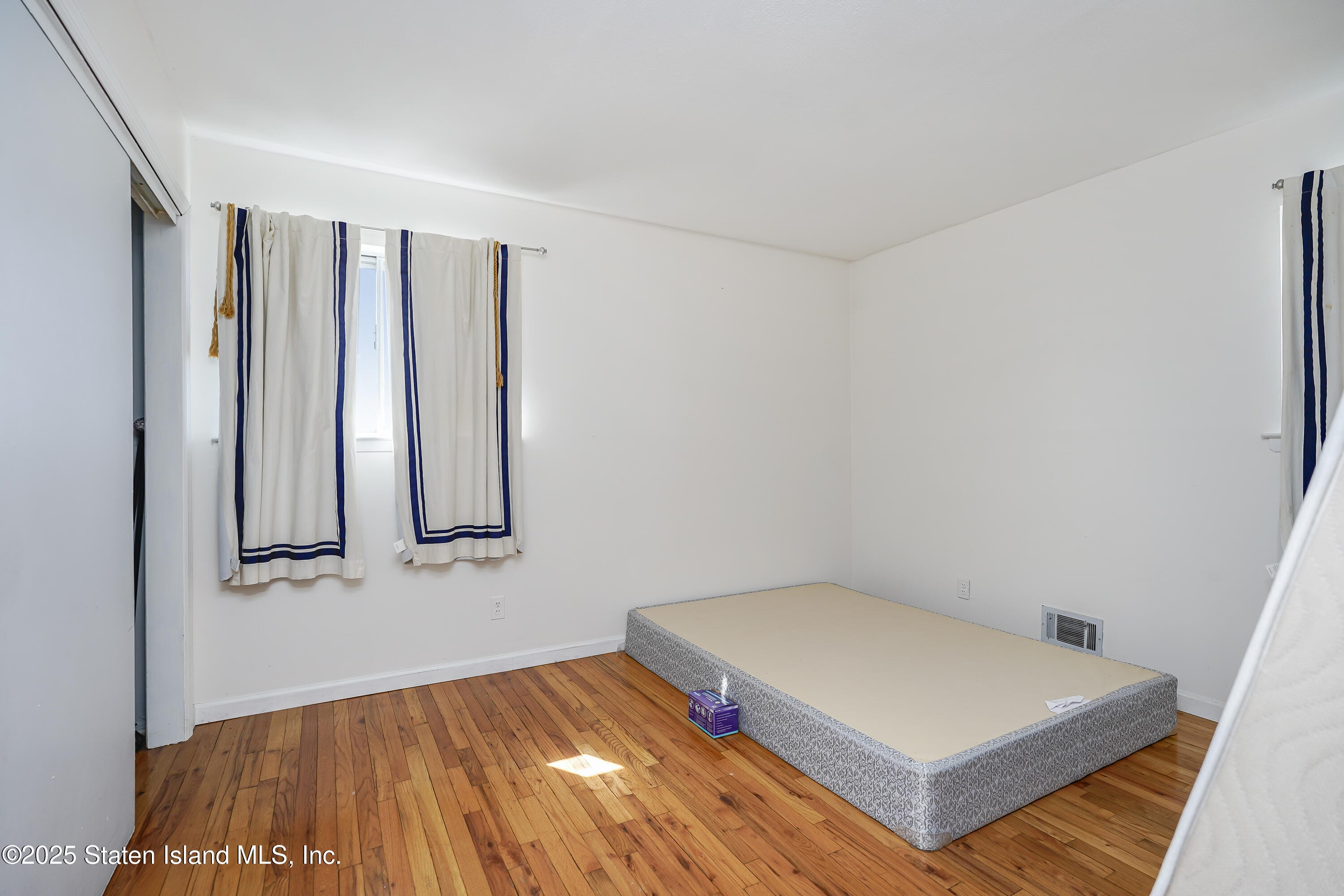 108 Slater Boulevard, Staten Island, NY, 10305 image 18