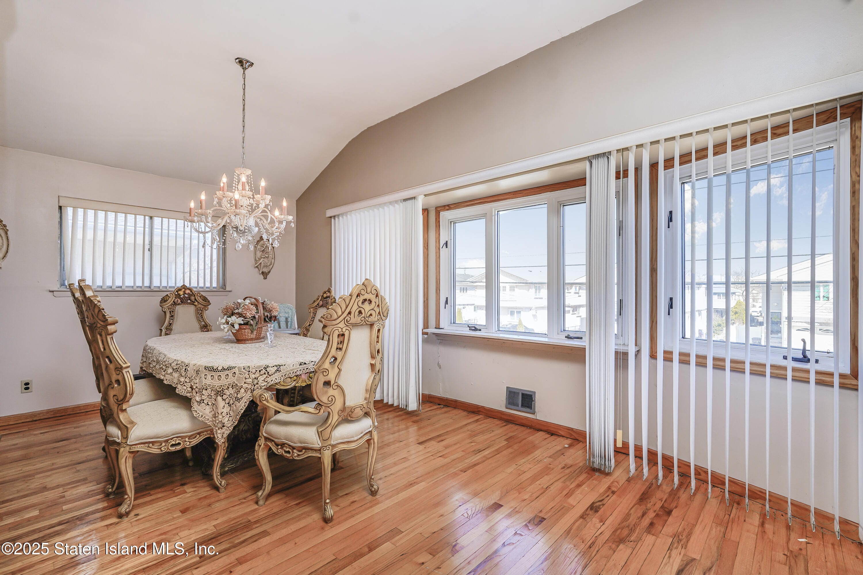 108 Slater Boulevard Image 5