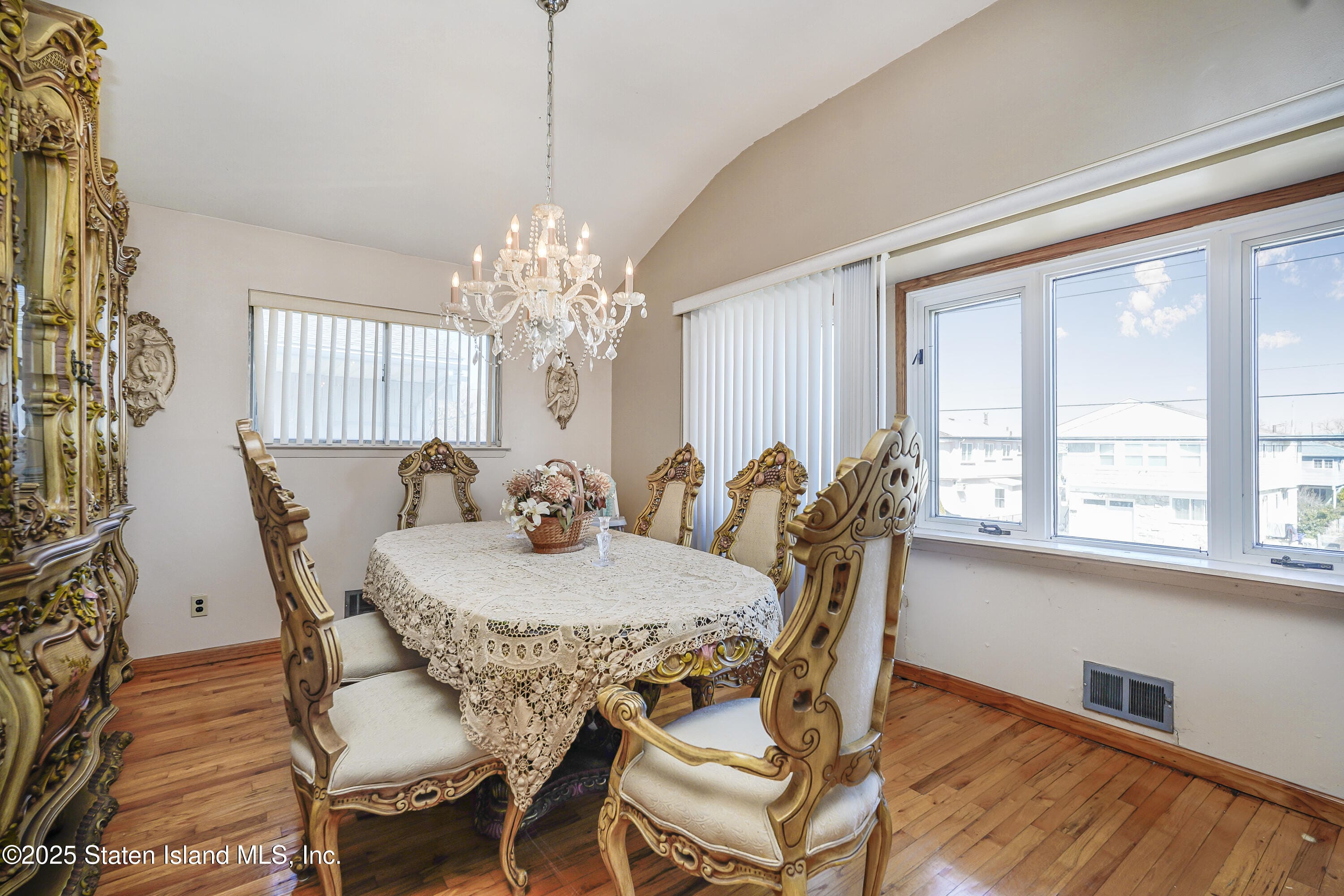 108 Slater Boulevard Image 3