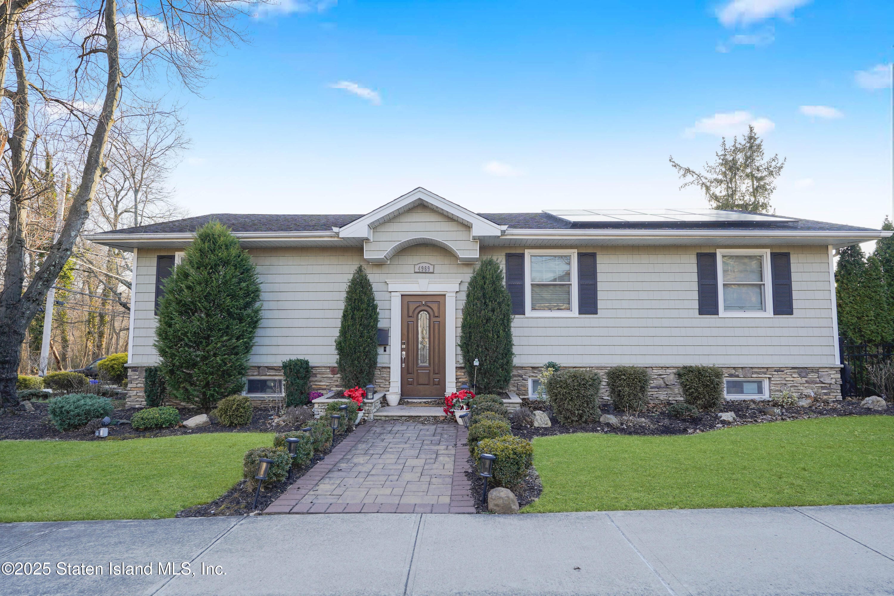 4969 Amboy Road Image 1