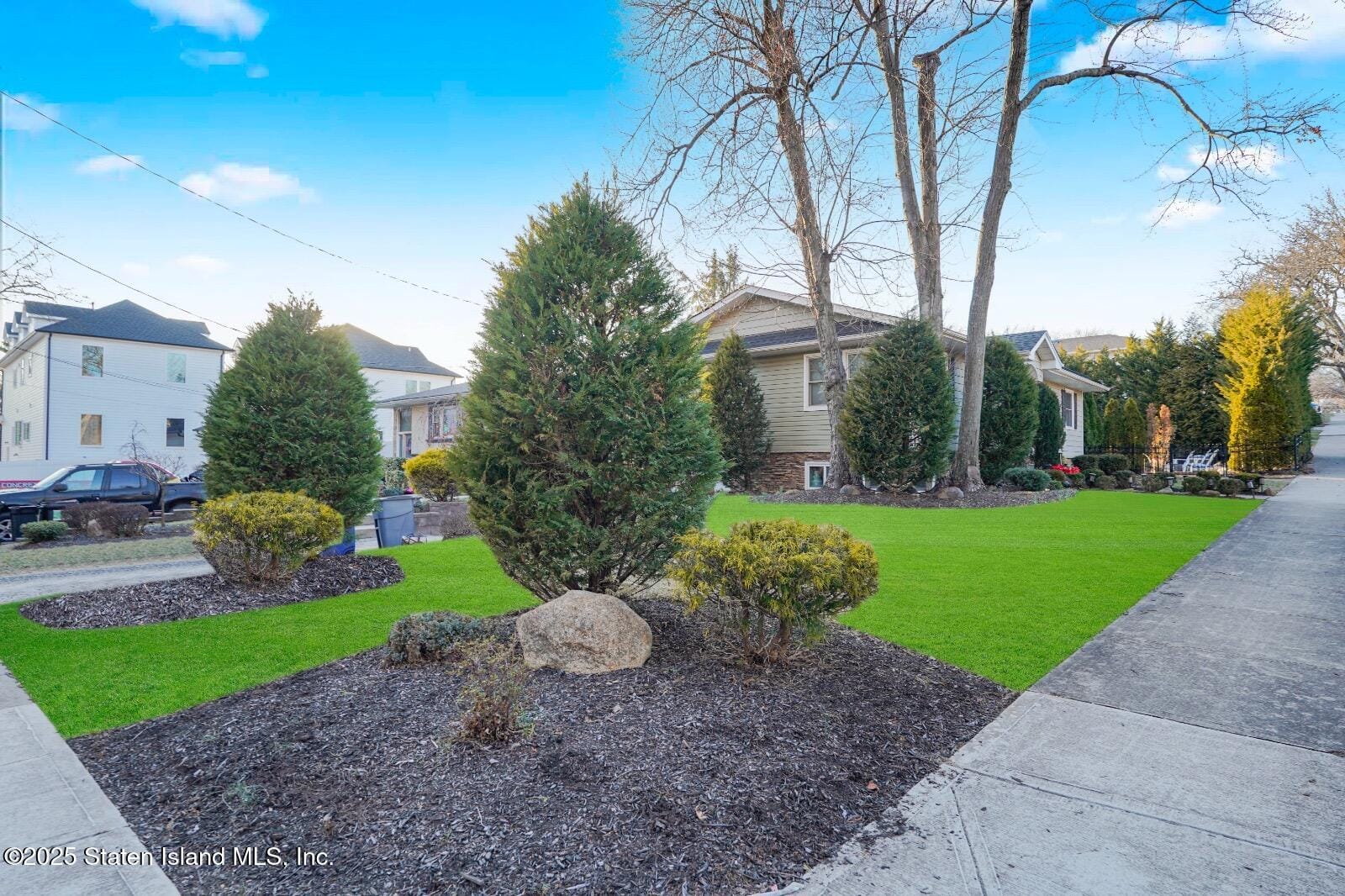 4969 Amboy Road Image 4