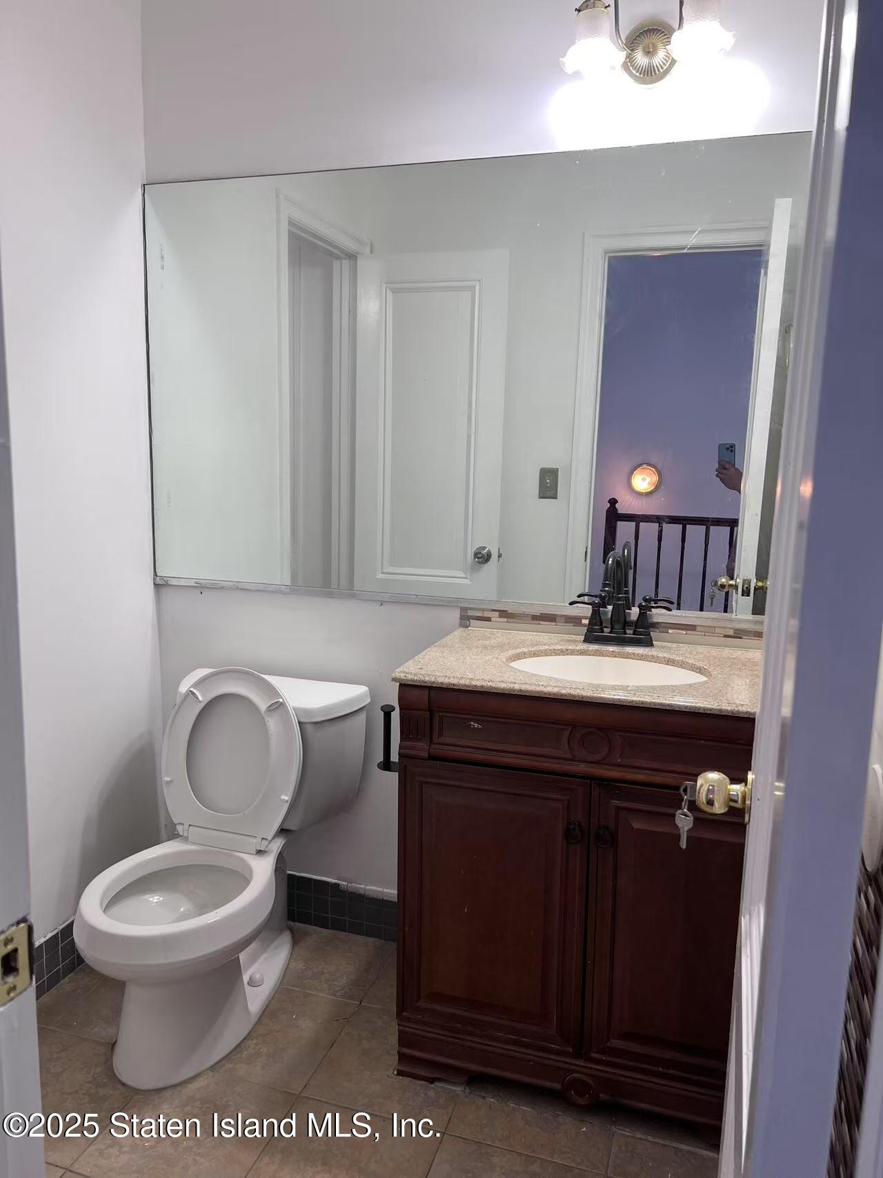 181 Pond Way B Image 5