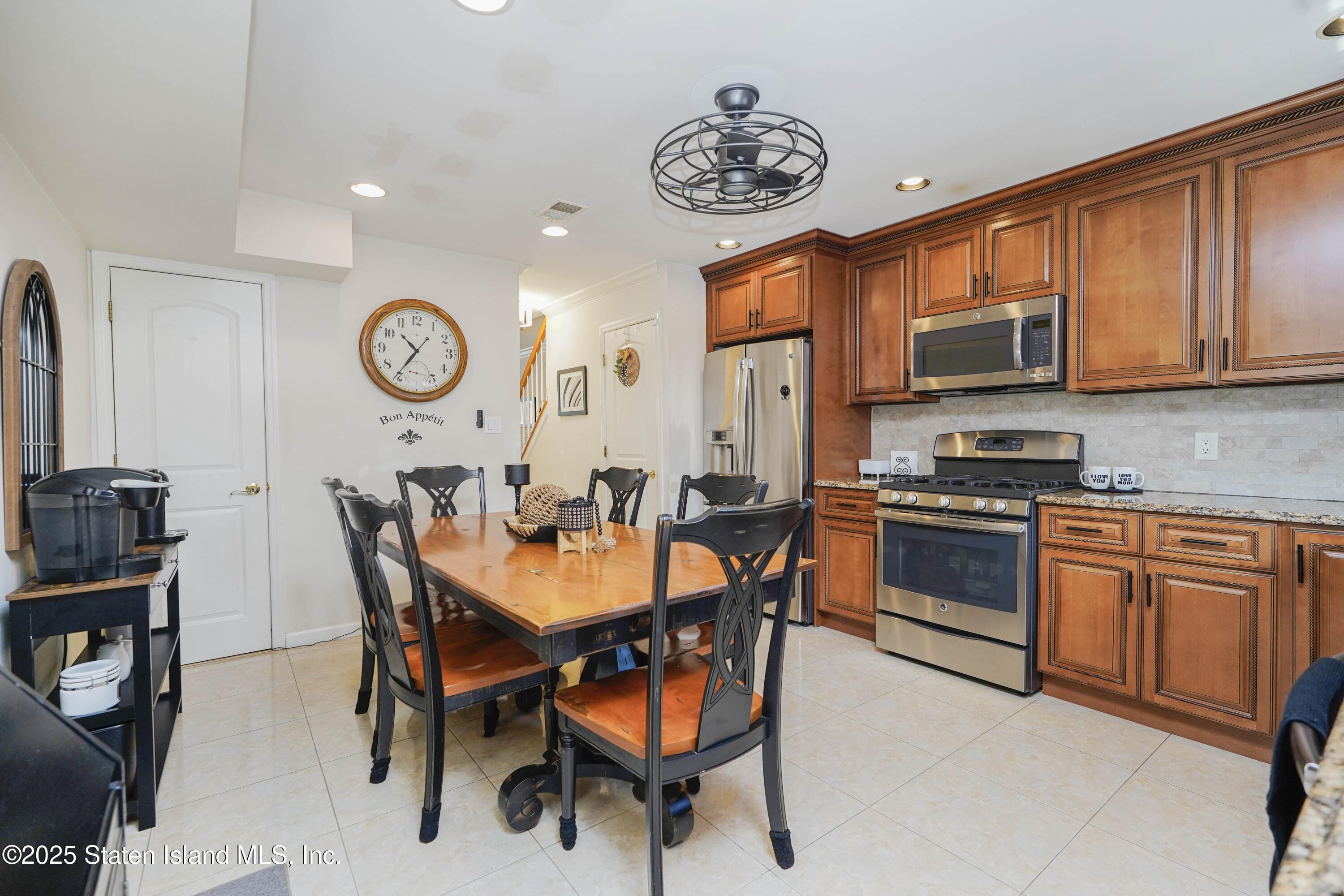 39 Plumtree Lane, Staten Island, NY, 10309 image 12