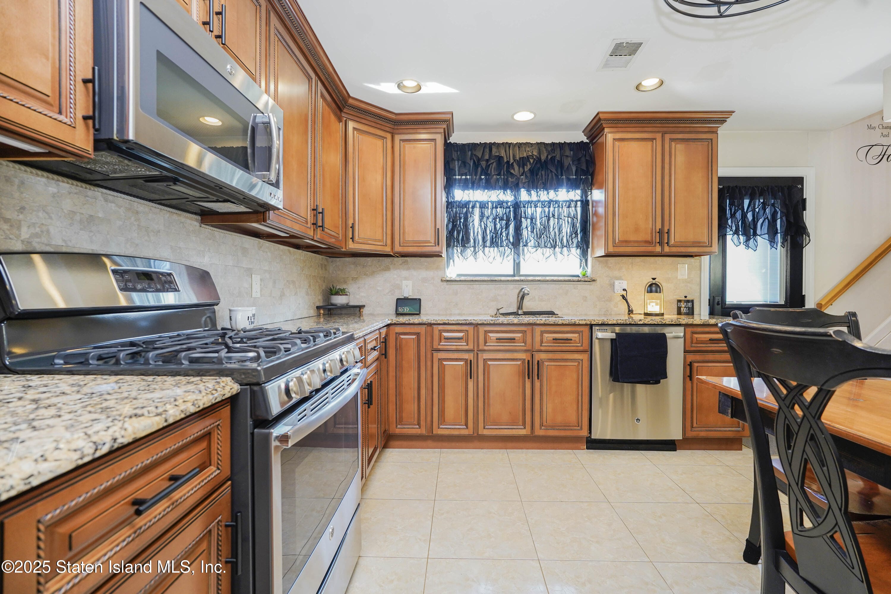 39 Plumtree Lane, Staten Island, NY, 10309 image 15