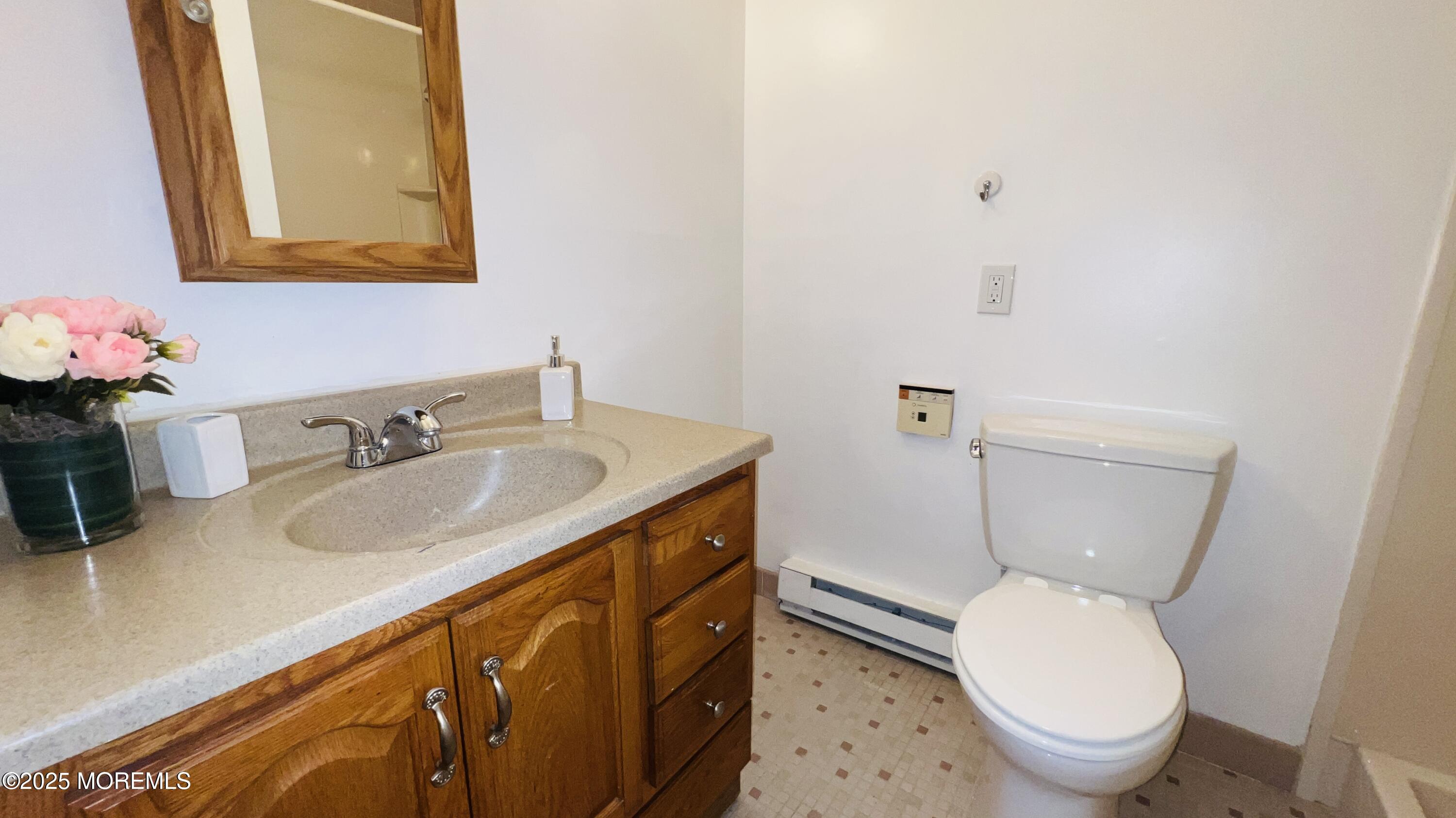 233 Medford Court B, Manalapan, NJ, 07726 image 11