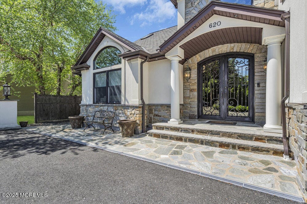 620 Brookside Drive Image 3