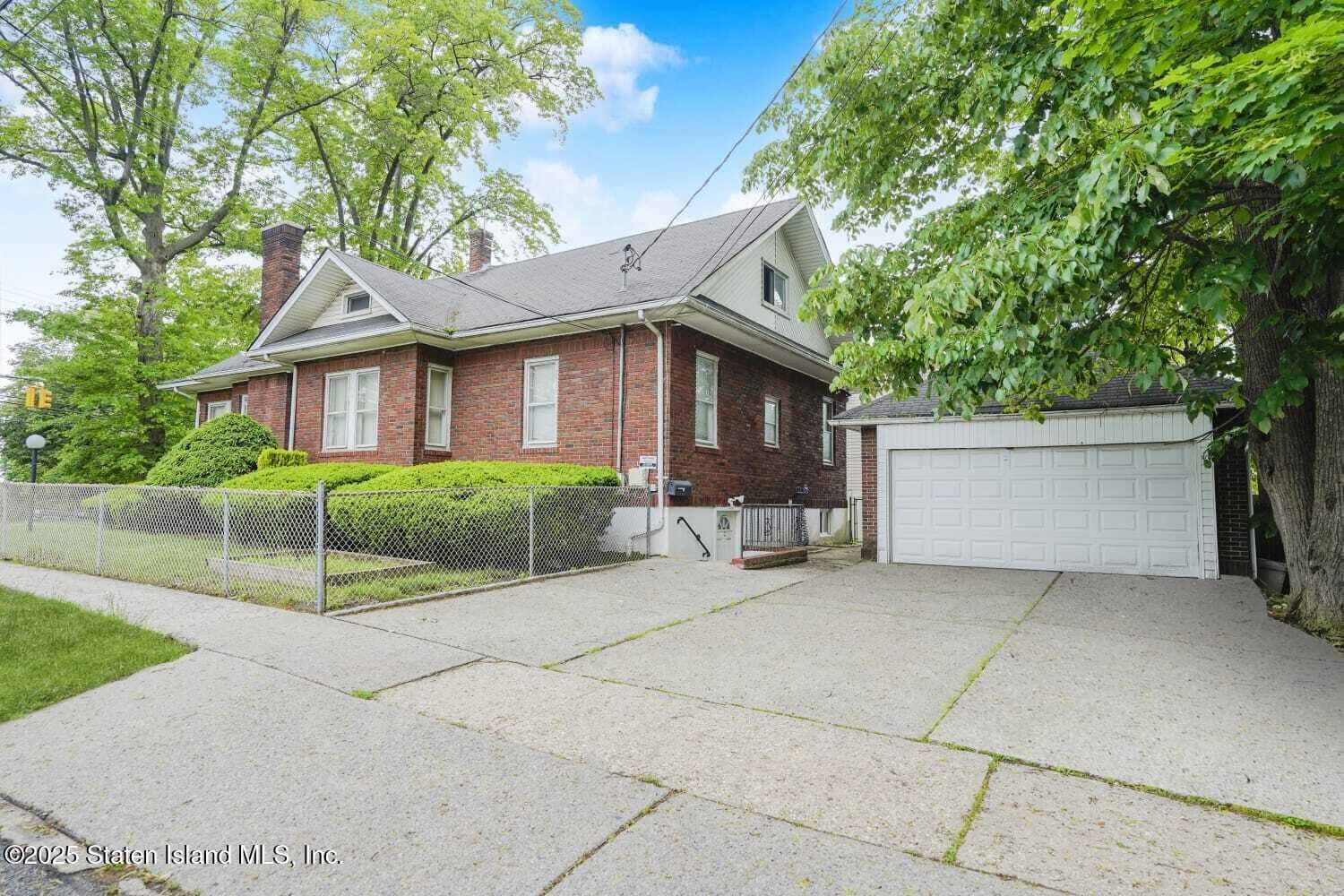 751 Jewett Avenue Image 2