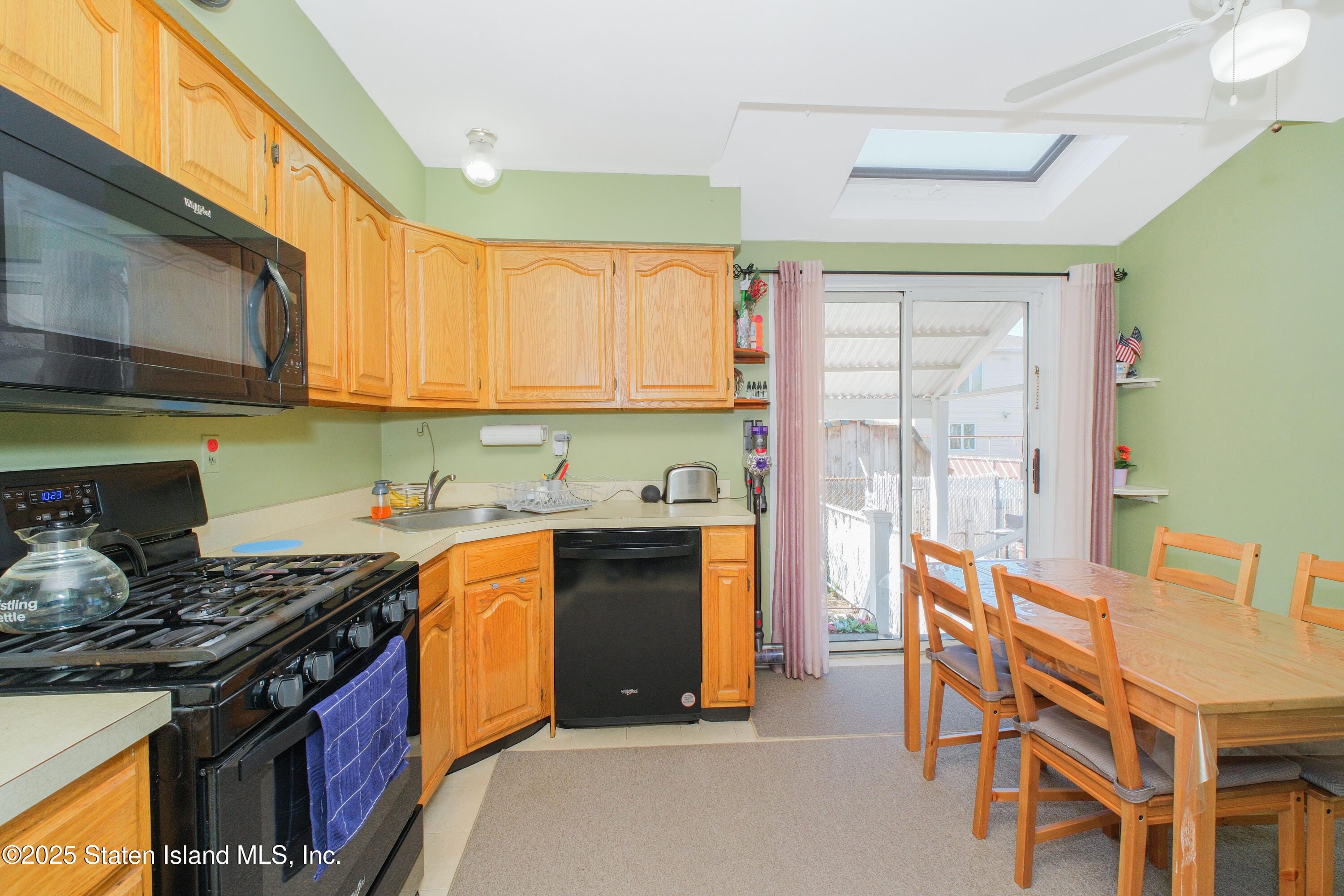 24 Houston Lane, Staten Island, NY, 10302 image 9