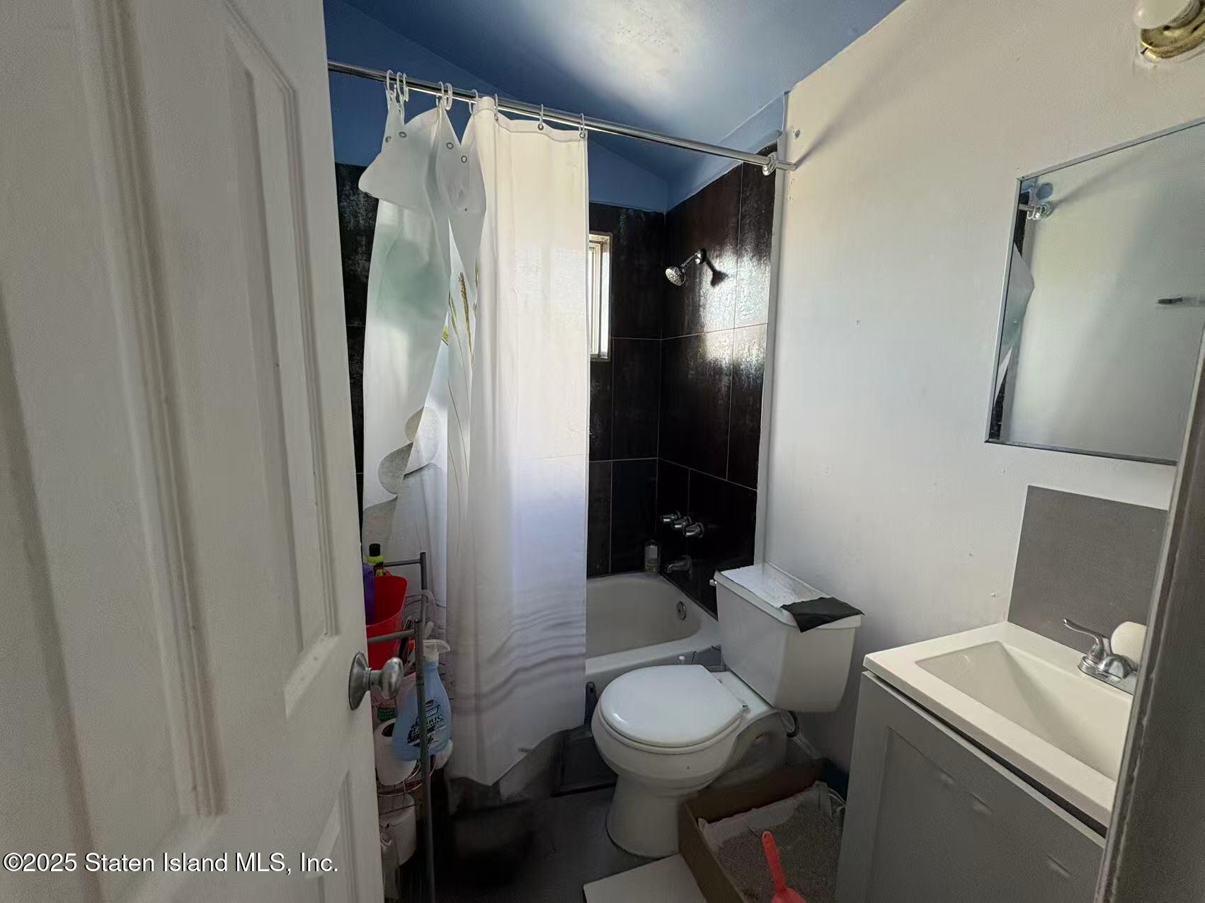 182 Freeborn Street Image 5