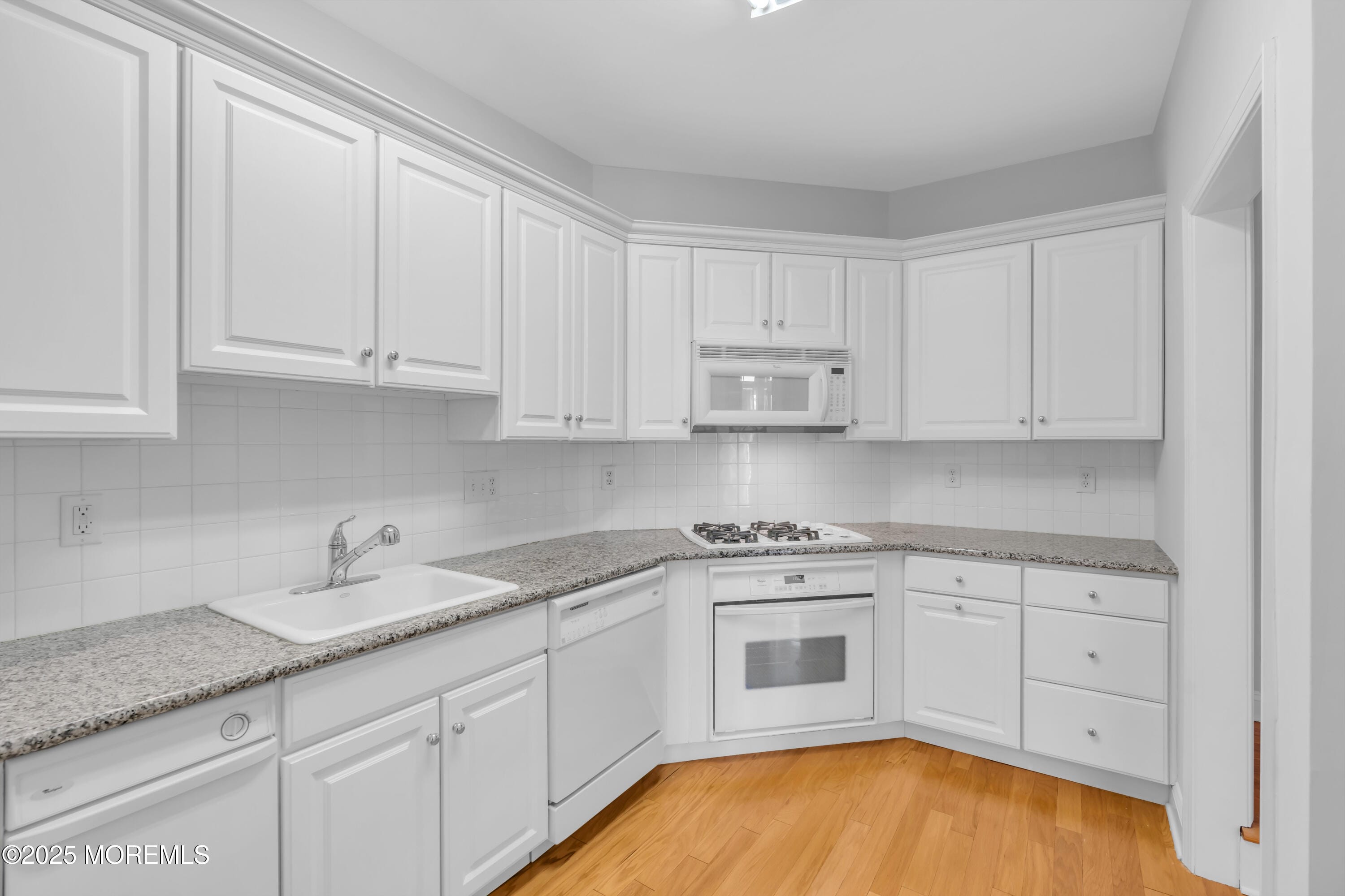 7 Centre Street 1303, Ocean Twp, NJ, 07712 image 25
