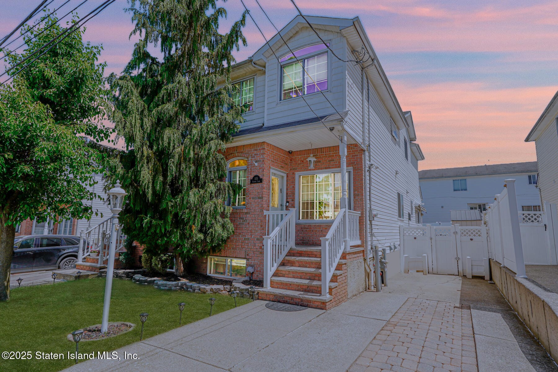 105 Harris Lane, Staten Island, NY, 10309