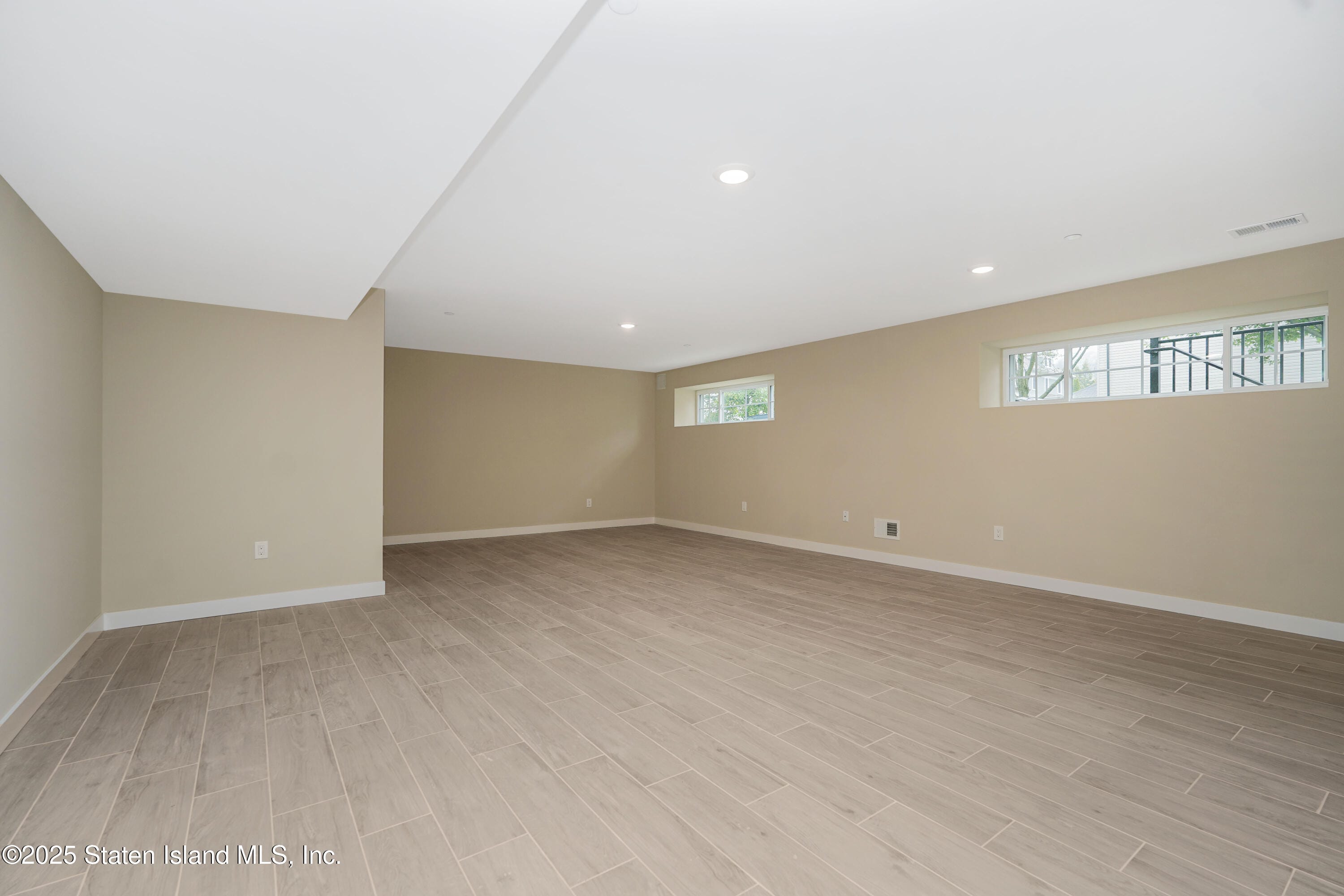 70 Plattsburg Street, Staten Island, NY, 10304 image 24