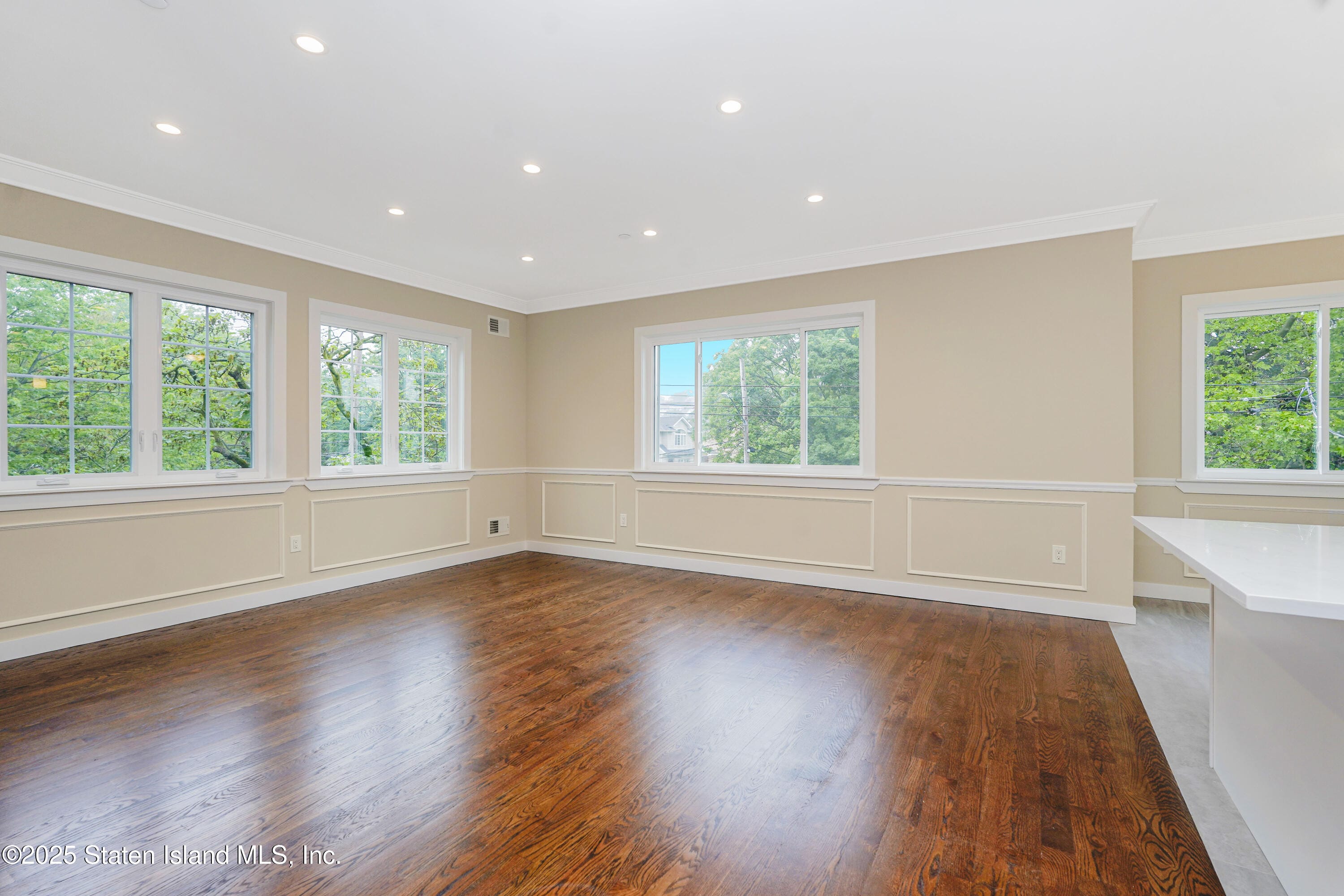 70 Plattsburg Street, Staten Island, NY, 10304 image 32