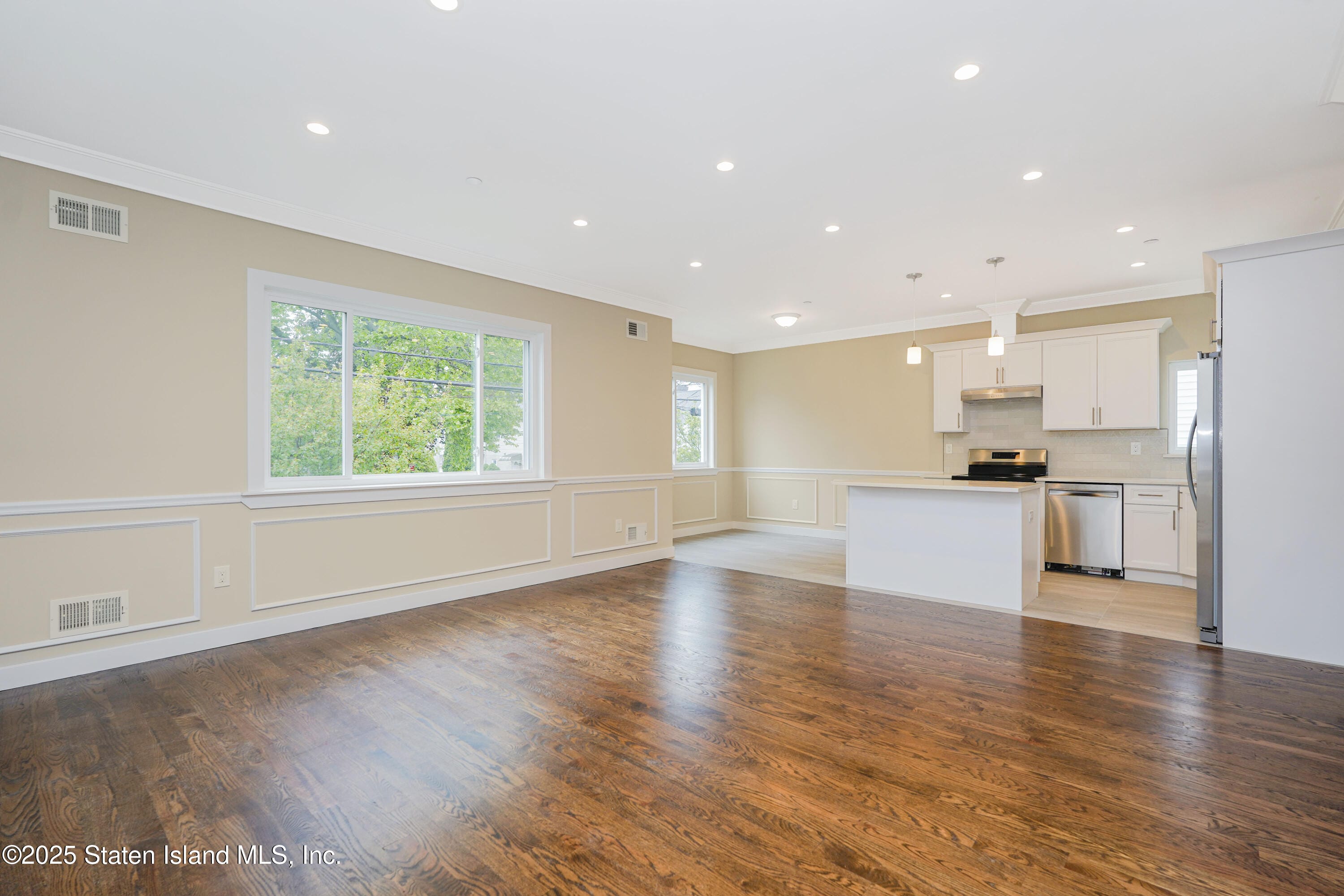 70 Plattsburg Street, Staten Island, NY, 10304 image 35