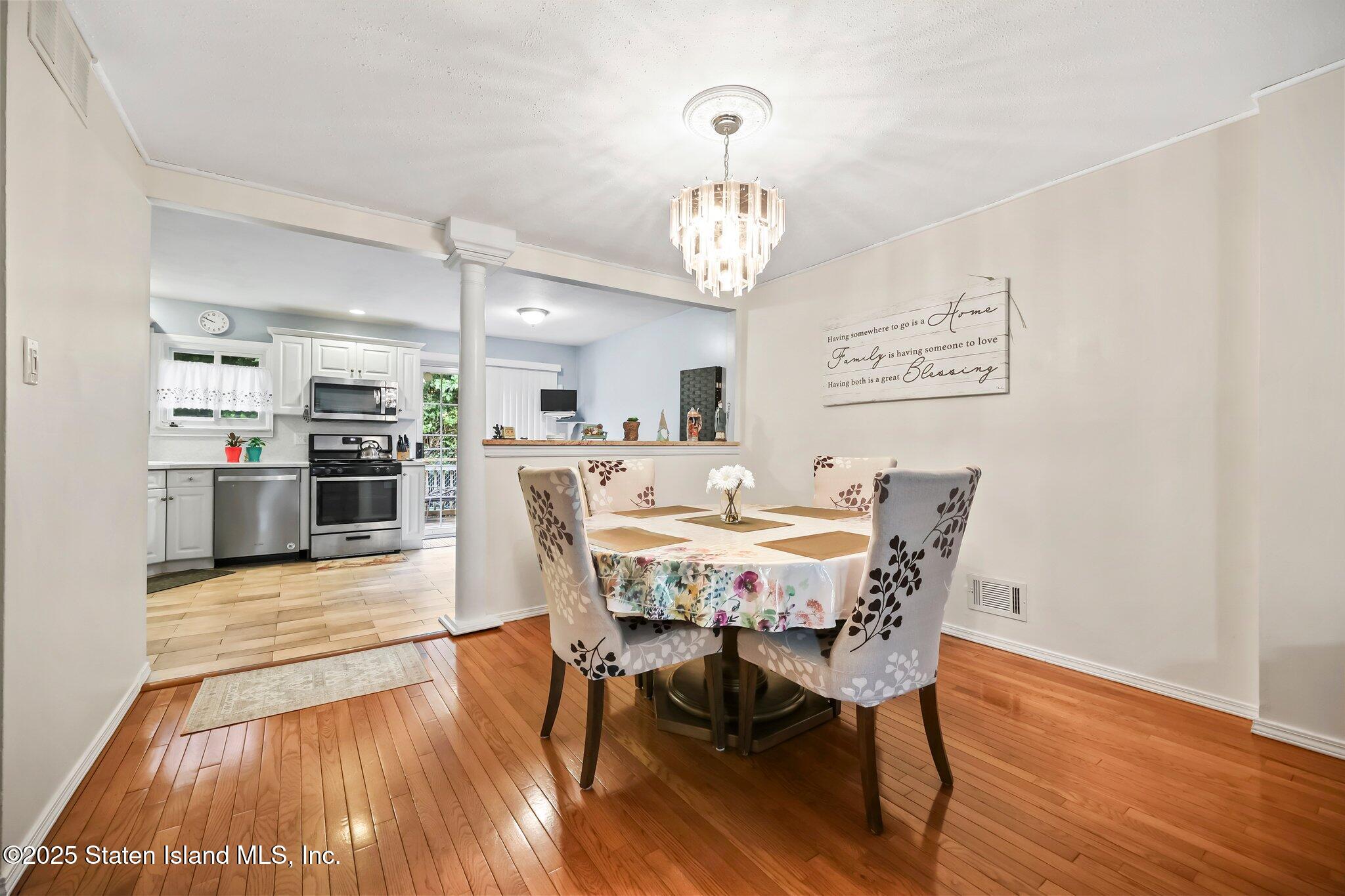 550 Golf View Court, Staten Island, NY, 10314 image 9