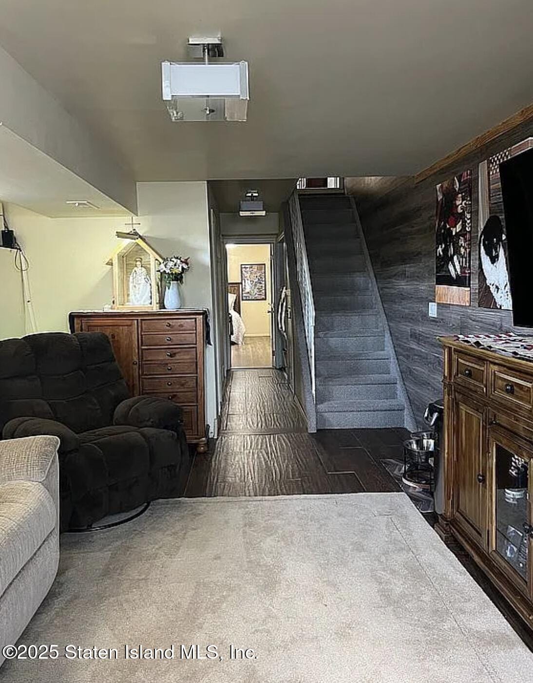 2054 Richmond Avenue Image 5