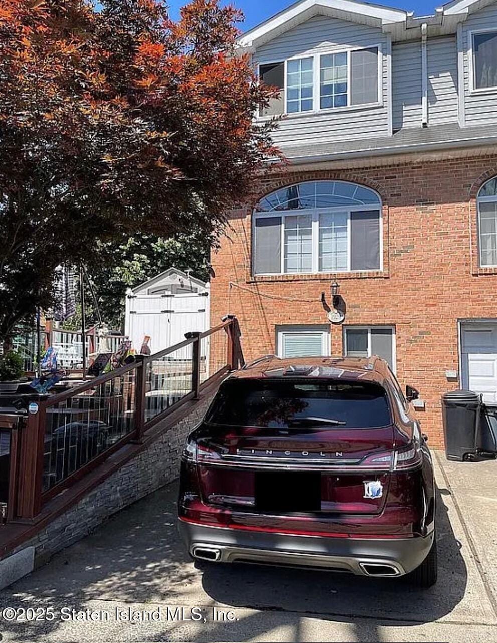 2054 Richmond Avenue Image 1