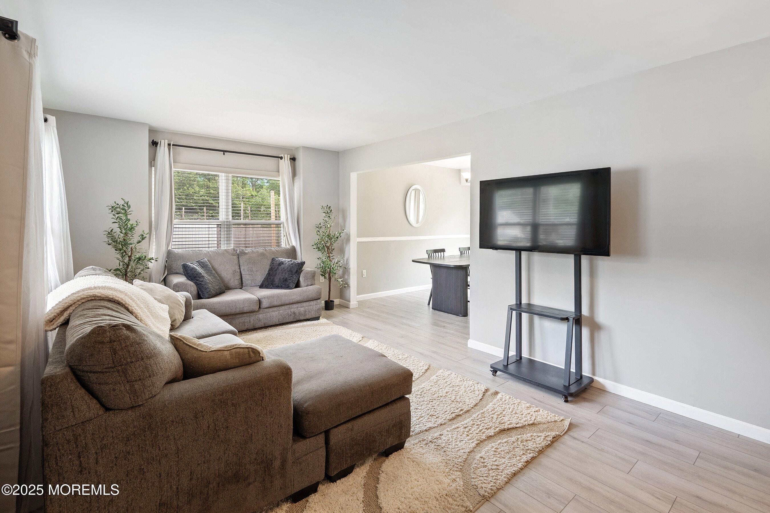 1150 Cherokee Court Image 4