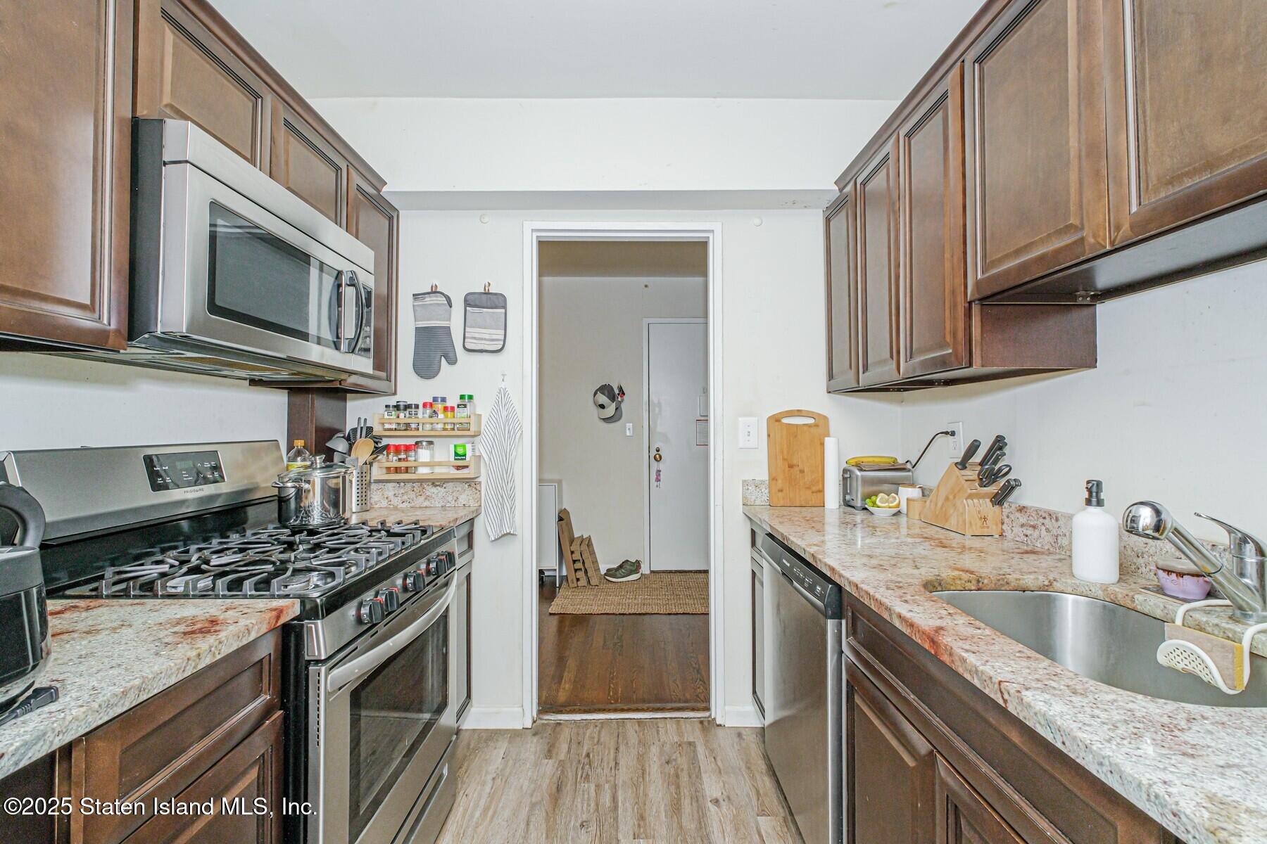 100 Colfax Avenue 4 B, Staten Island, NY, 10305 image 12