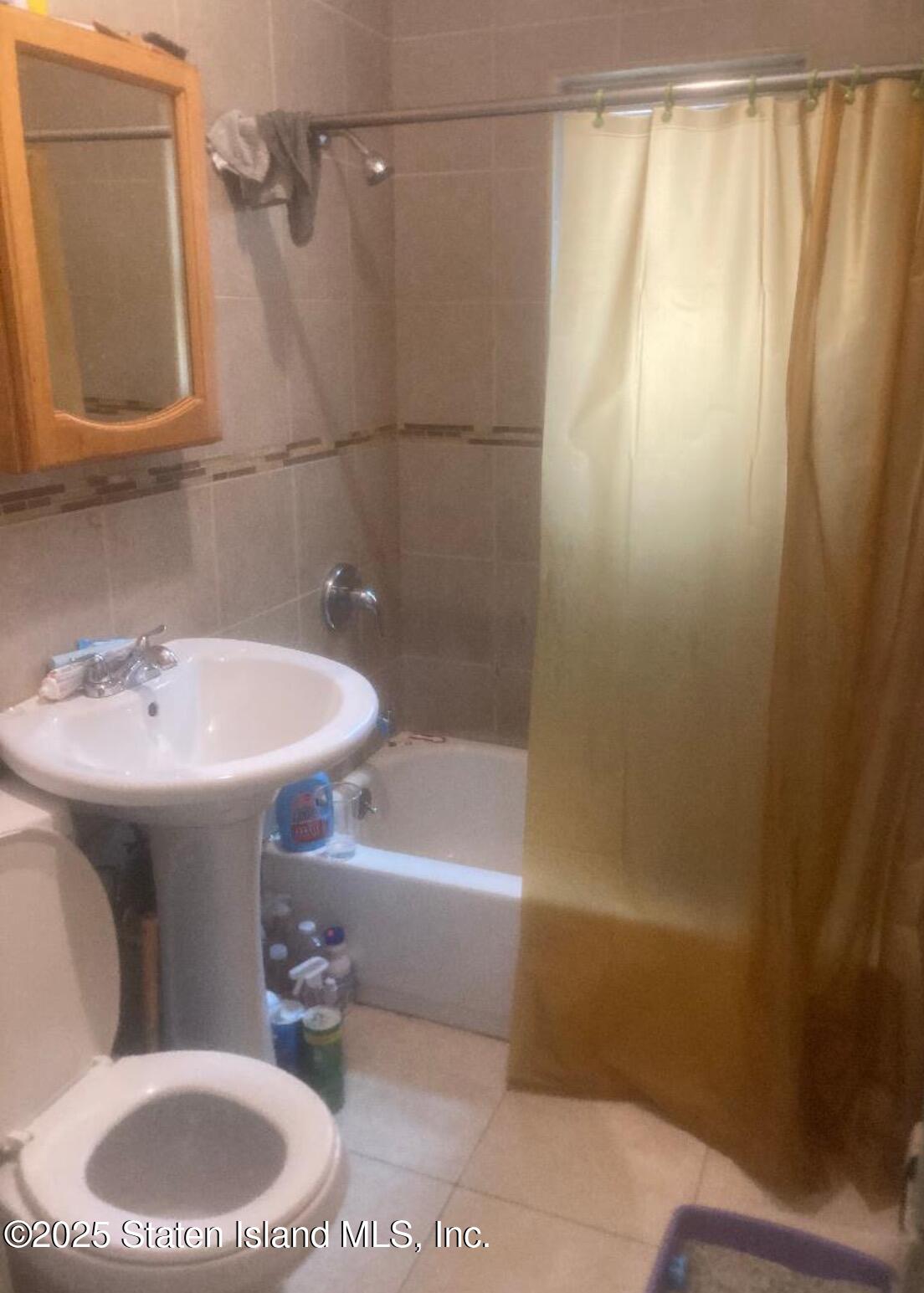 112-09 Francis Lewis Boulevard Image 3