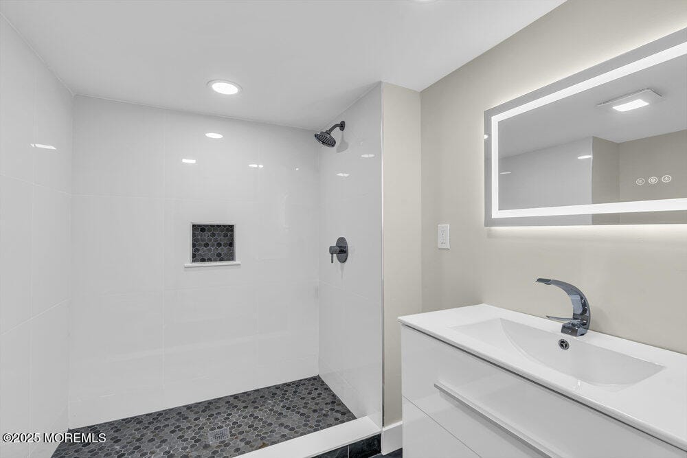 20 Overlook Drive, Jackson, NJ, 08527 image 70