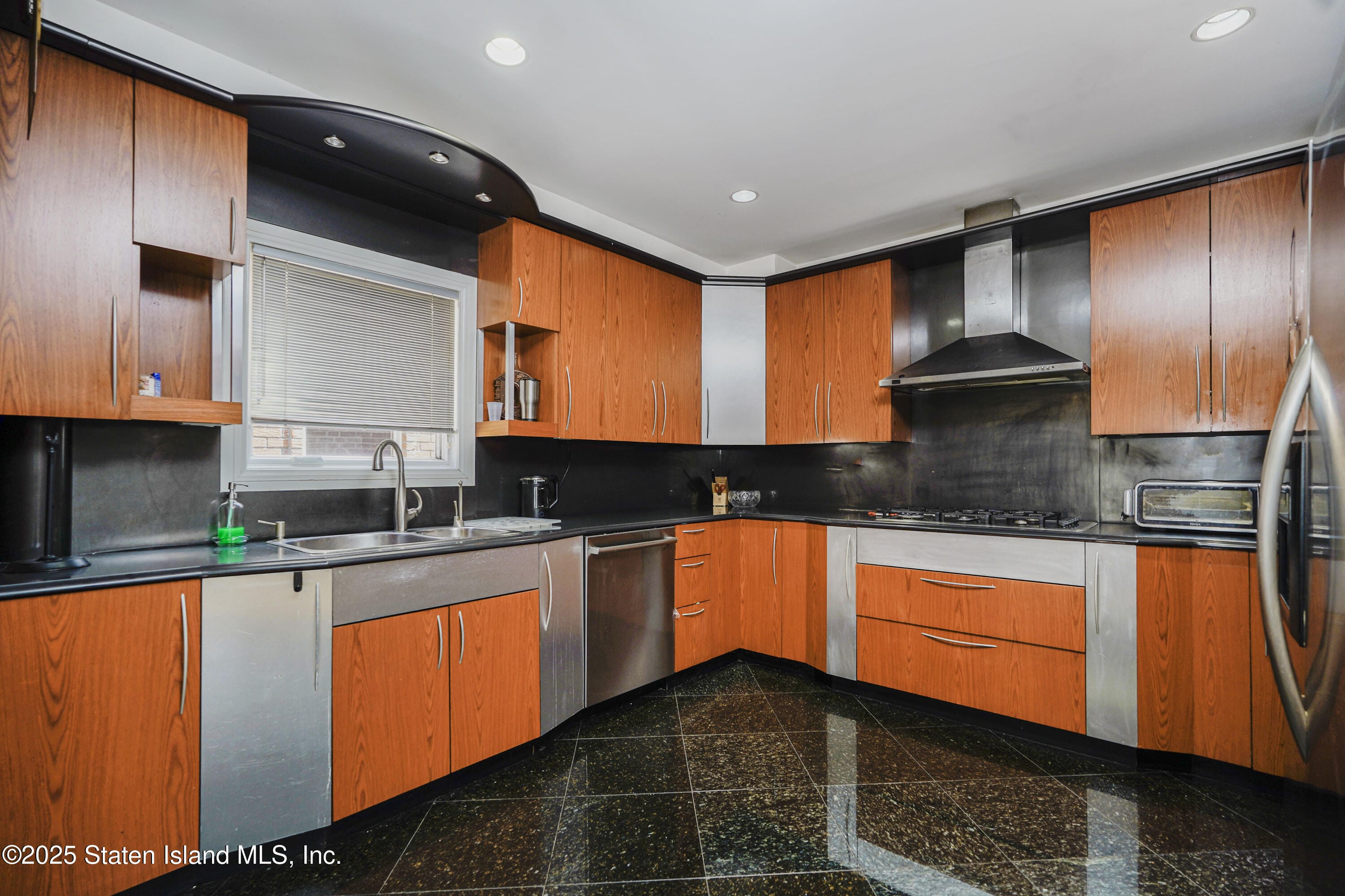 13 Wilson Terrace, Staten Island, NY, 10304 image 19