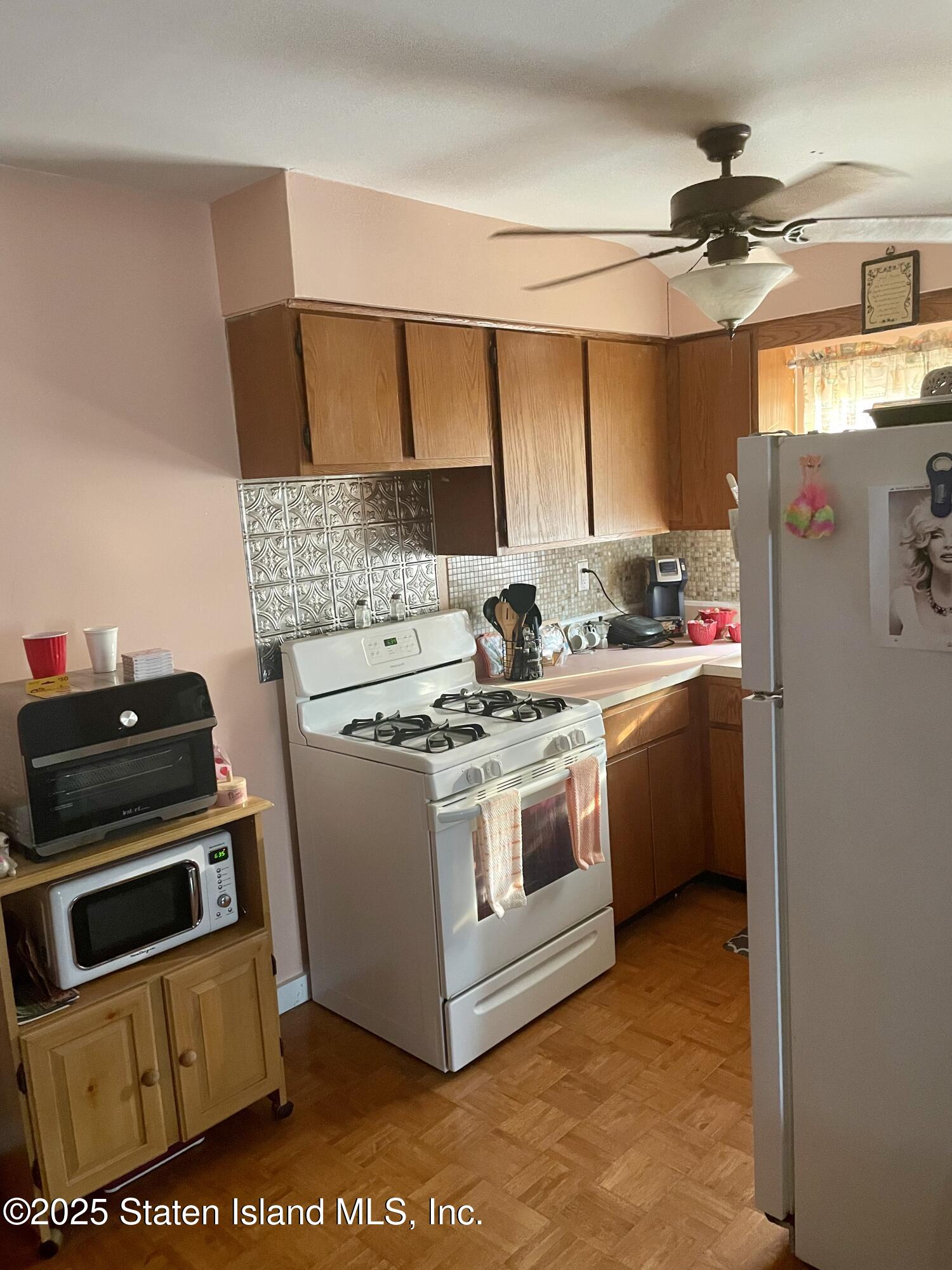 1046 Rensselaer Avenue, Staten Island, NY, 10309 image 12