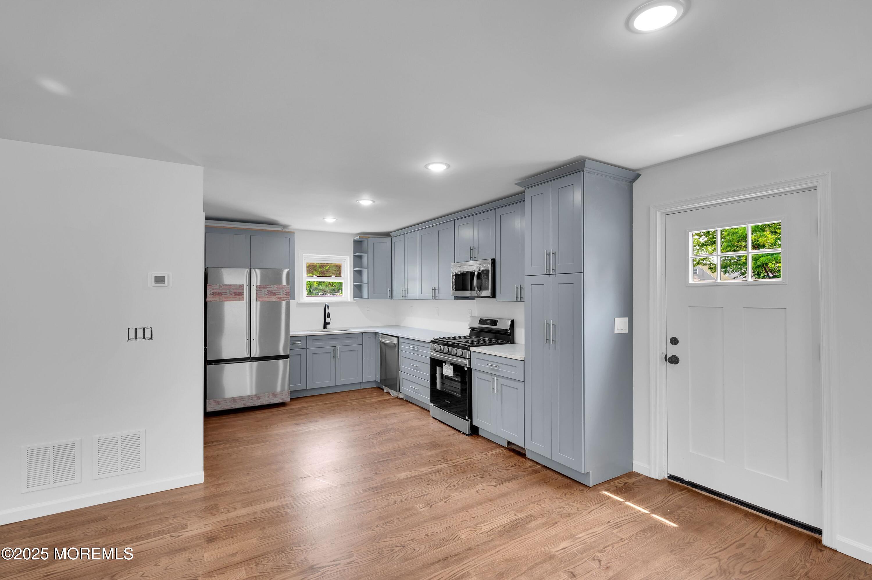 484 S Laurel Avenue, Hazlet, NJ, 07730 image 8