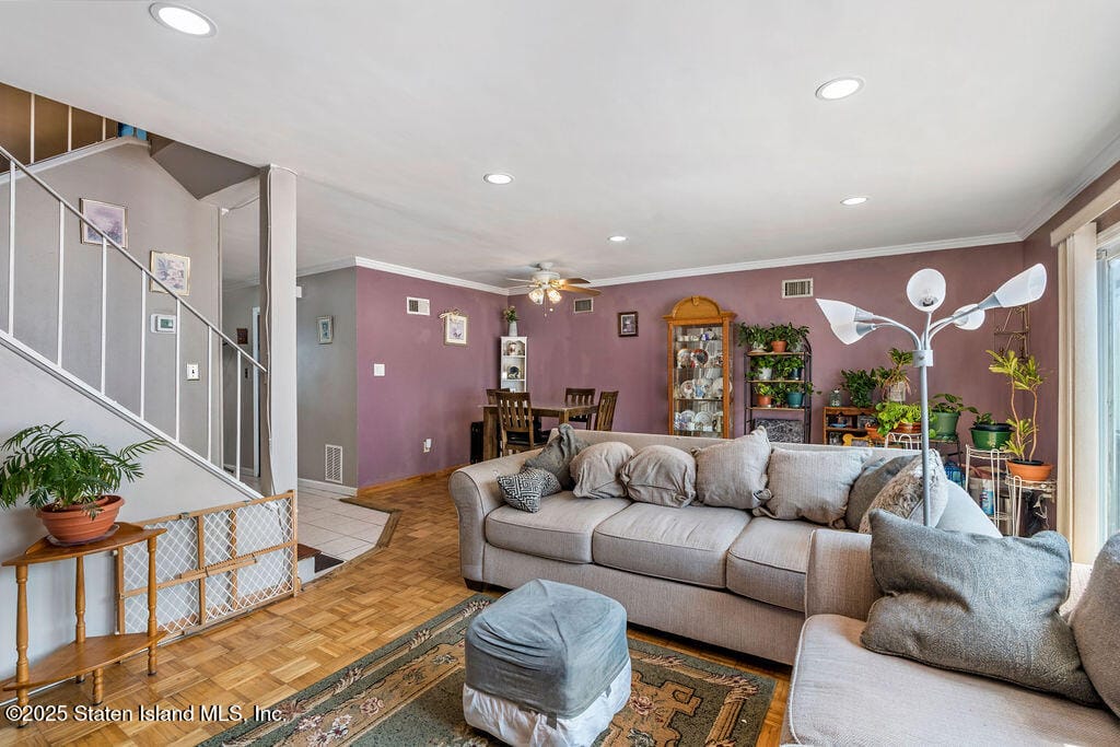234 Dover Green Image 4