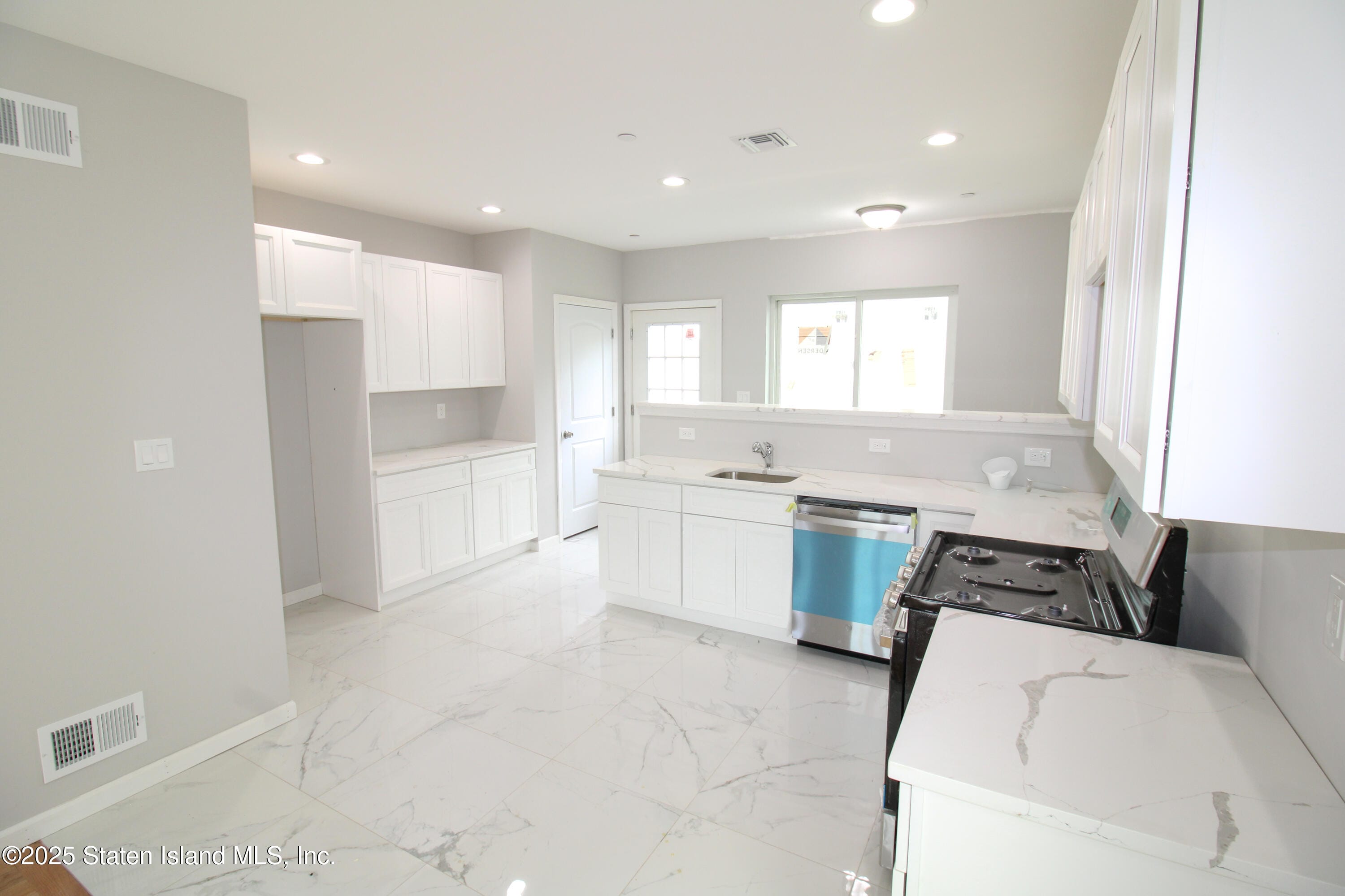 85 Perry Avenue, Staten Island, NY, 10314 image 7