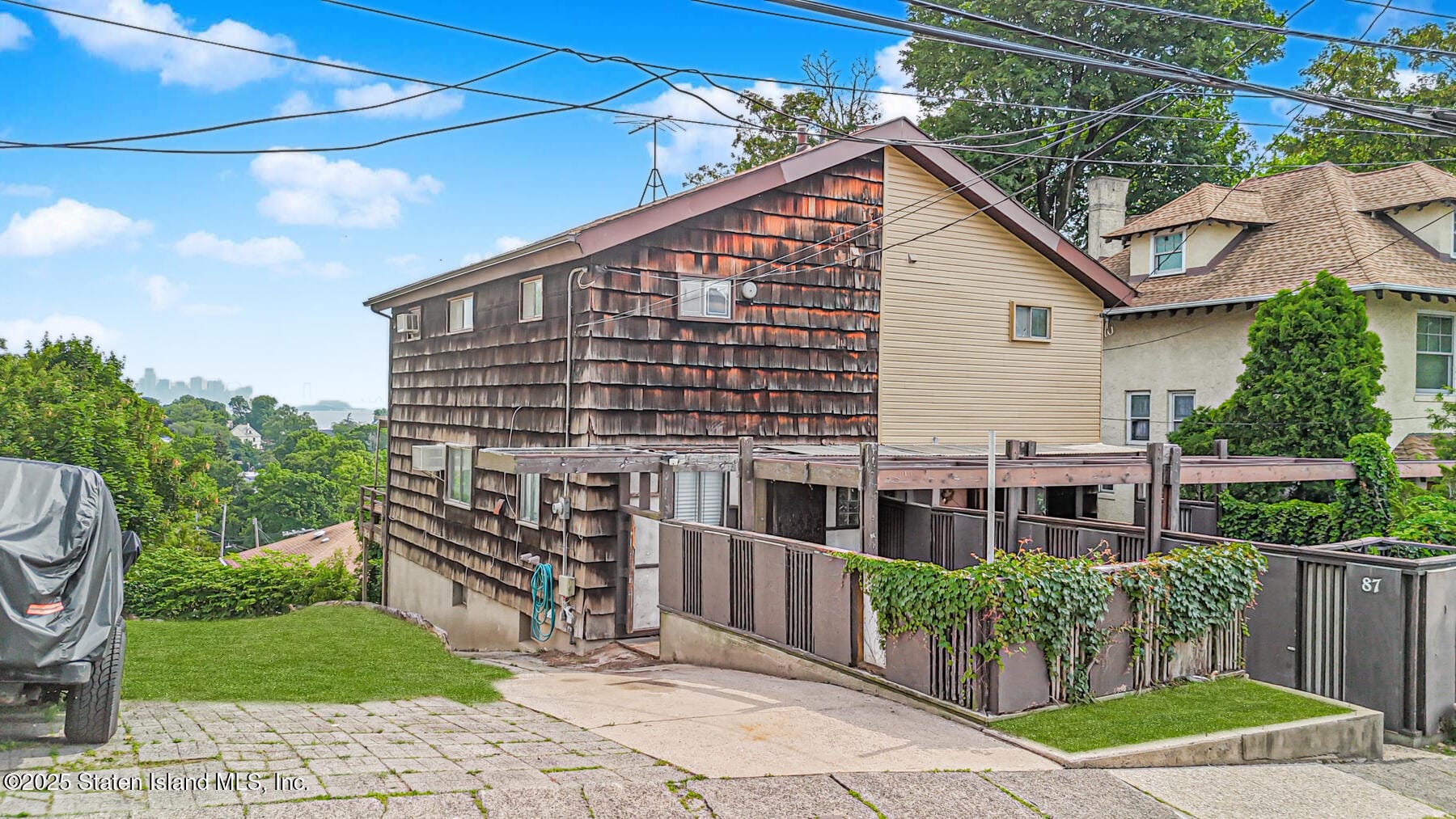 87 Louis Street Image 3