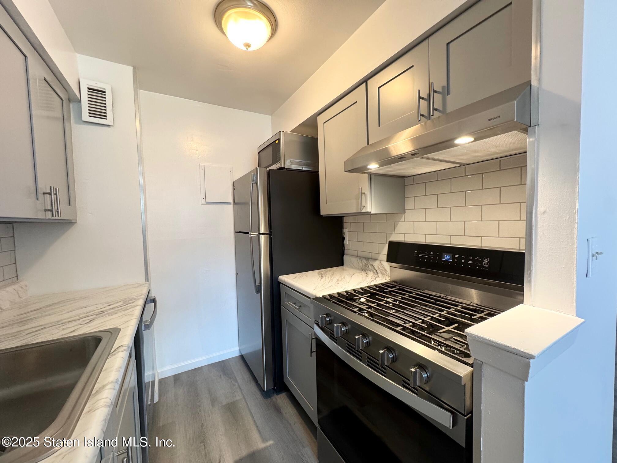 390 Maryland Avenue 2c, Staten Island, NY, 10305 image 8