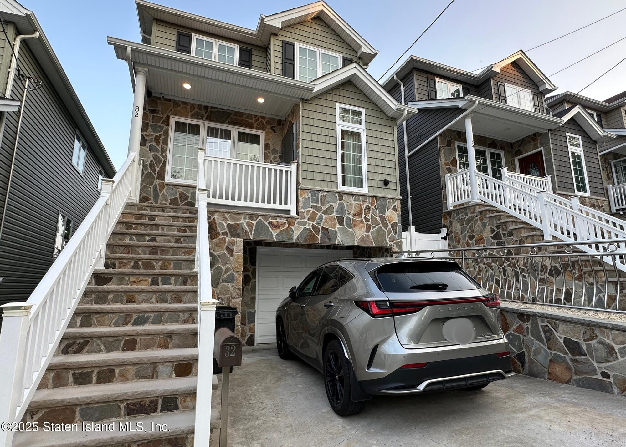 32 Scribner Avenue Image 2