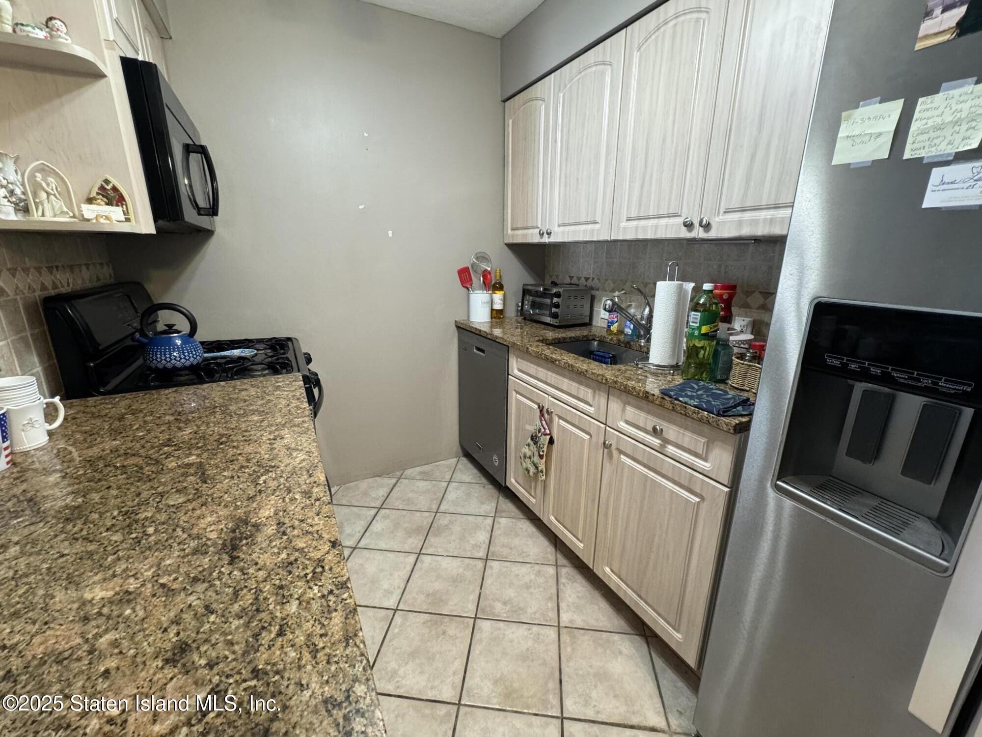 4219 Amboy Road 4a Image 4