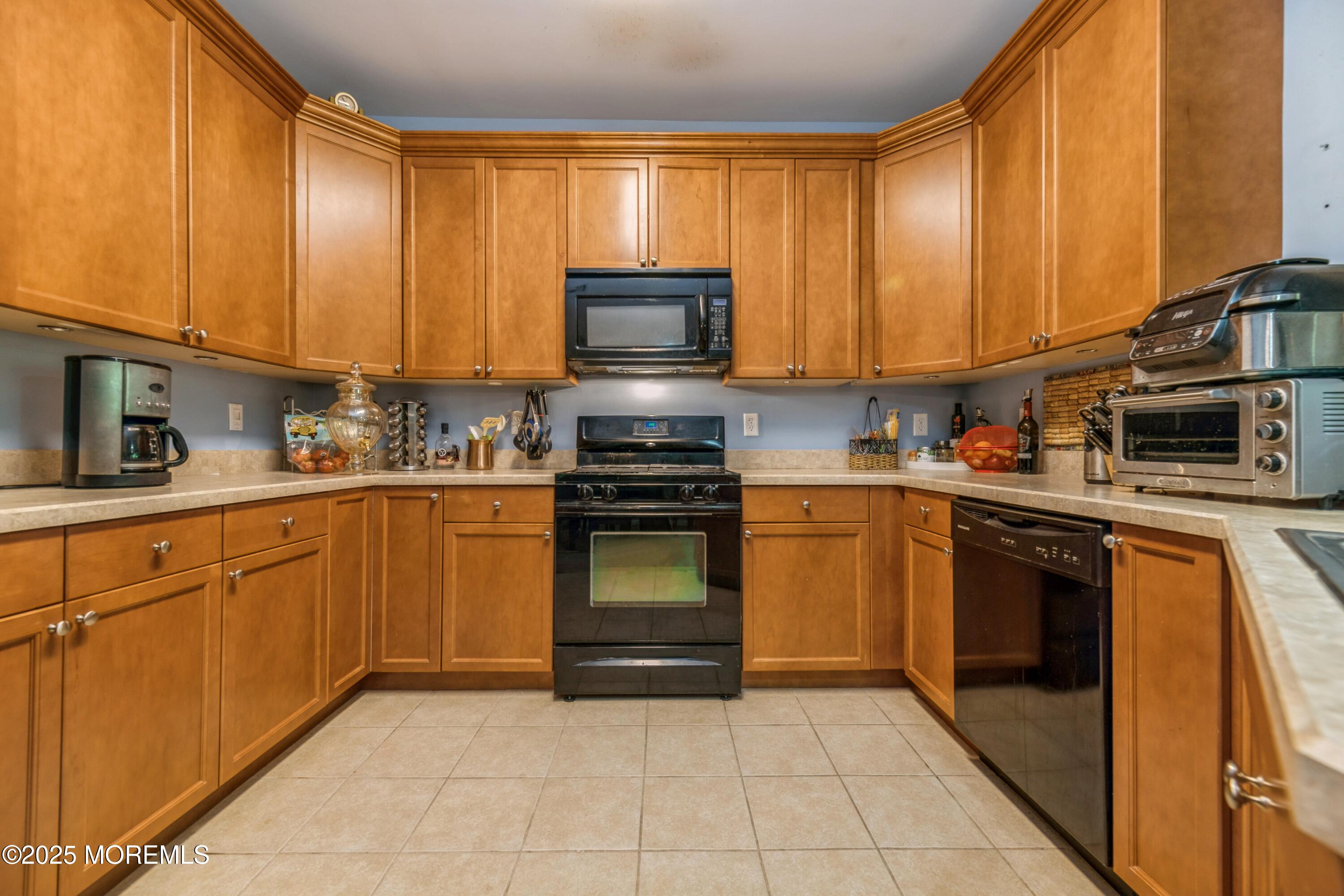 326 Sloan Court, Matawan, NJ, 07747 image 7