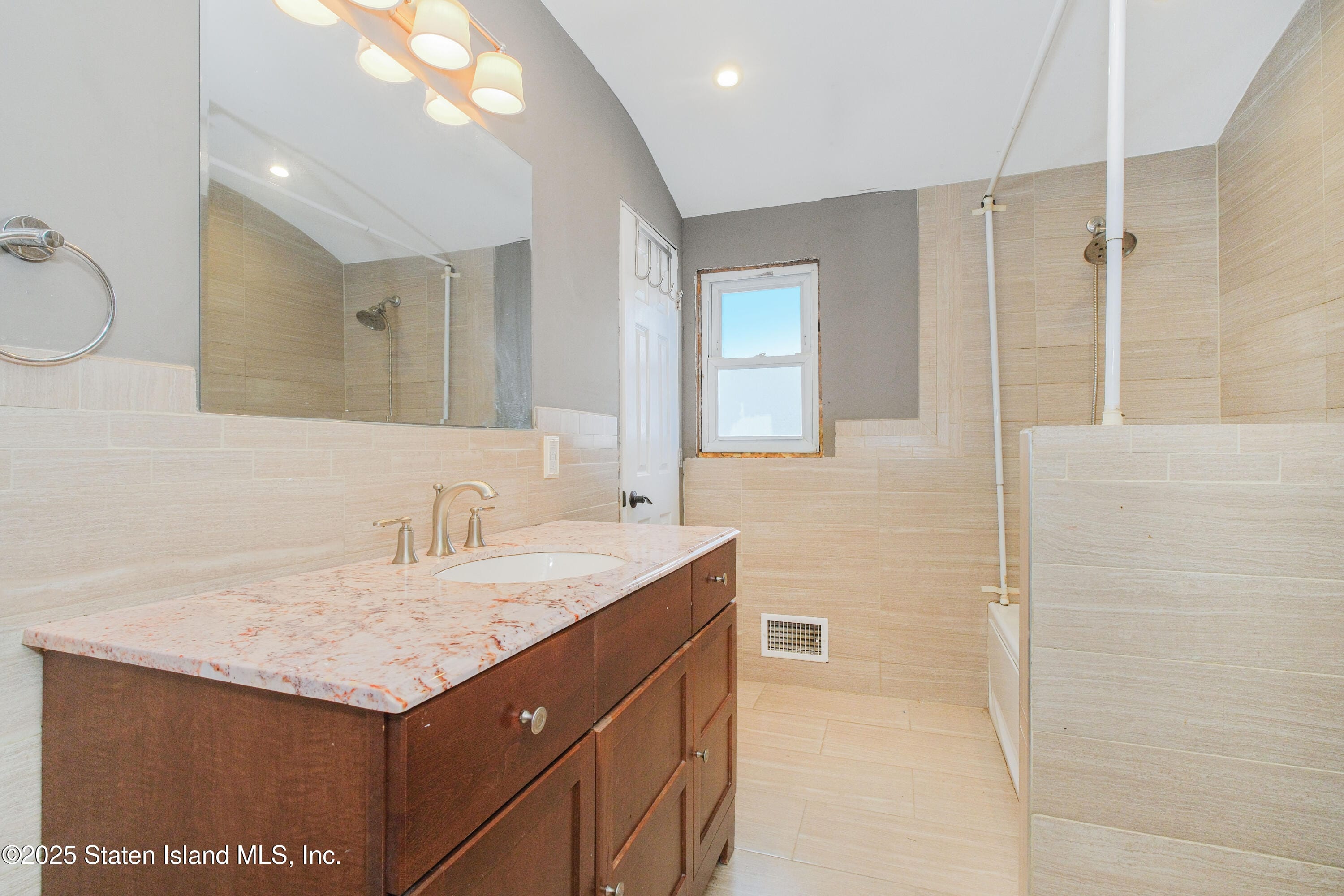 110 Lewiston Street, Staten Island, NY, 10314 image 11