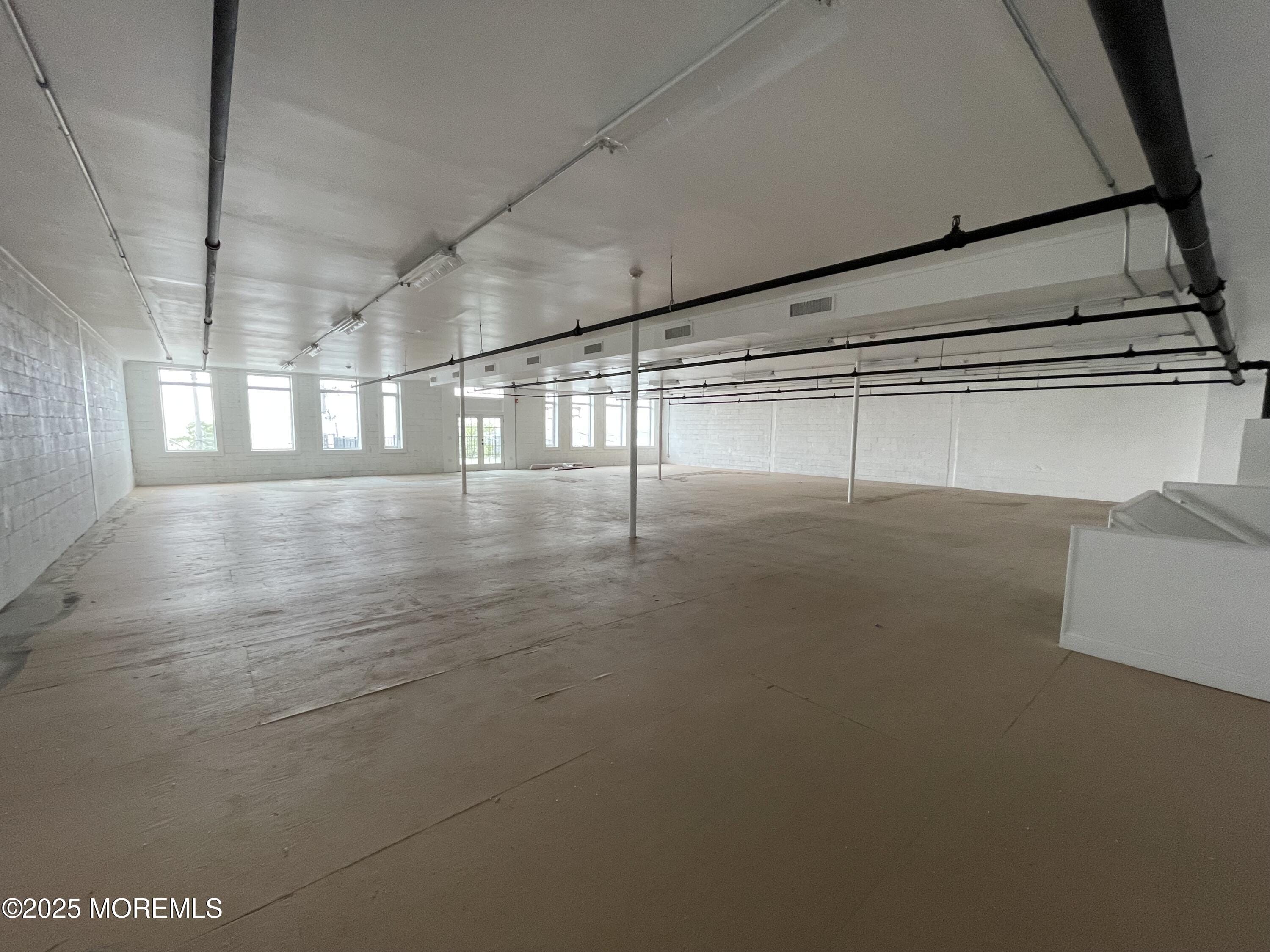 17 W Front Street Waterfront Image 4