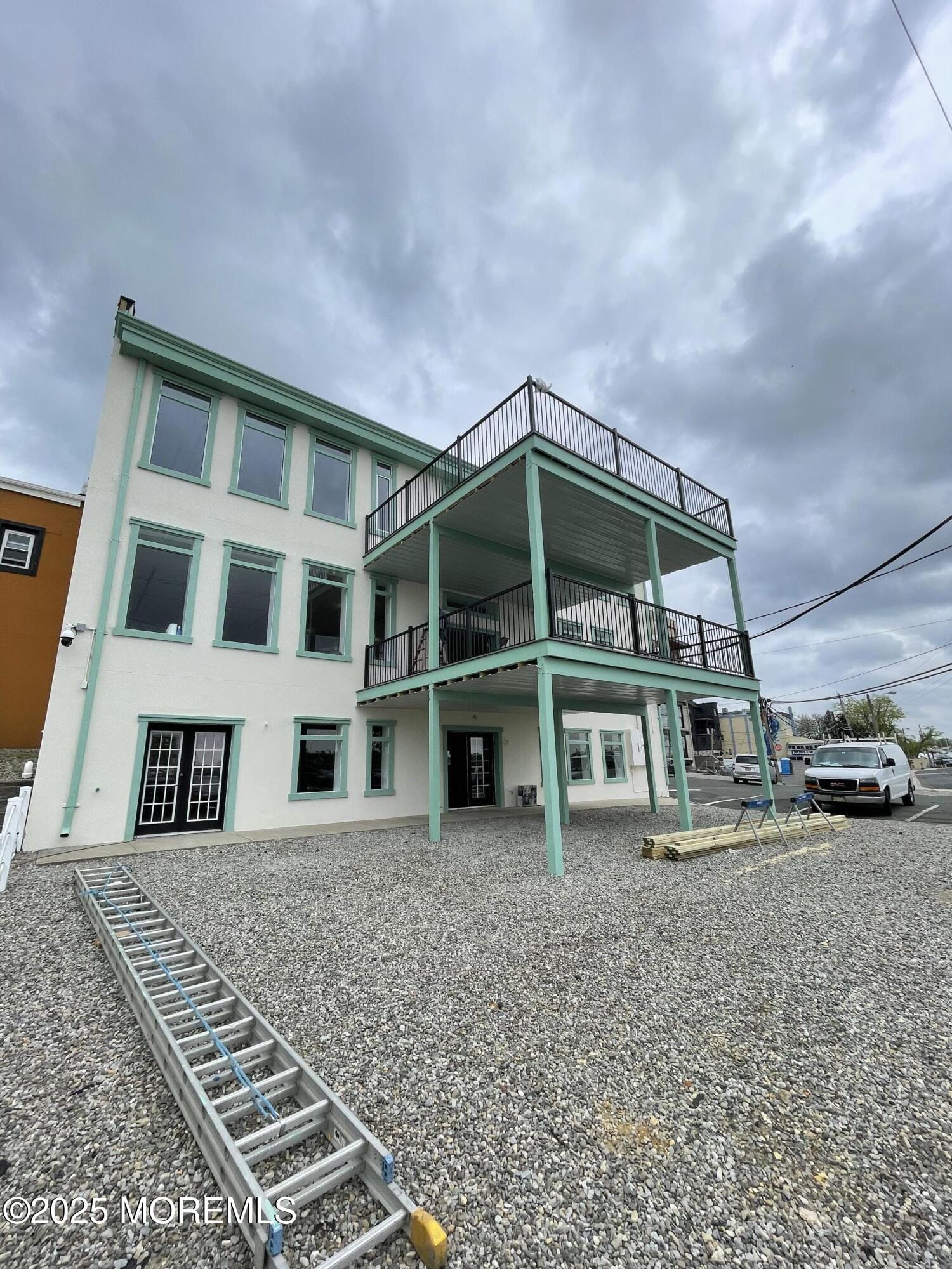 17 W Front Street Waterfront Image 2